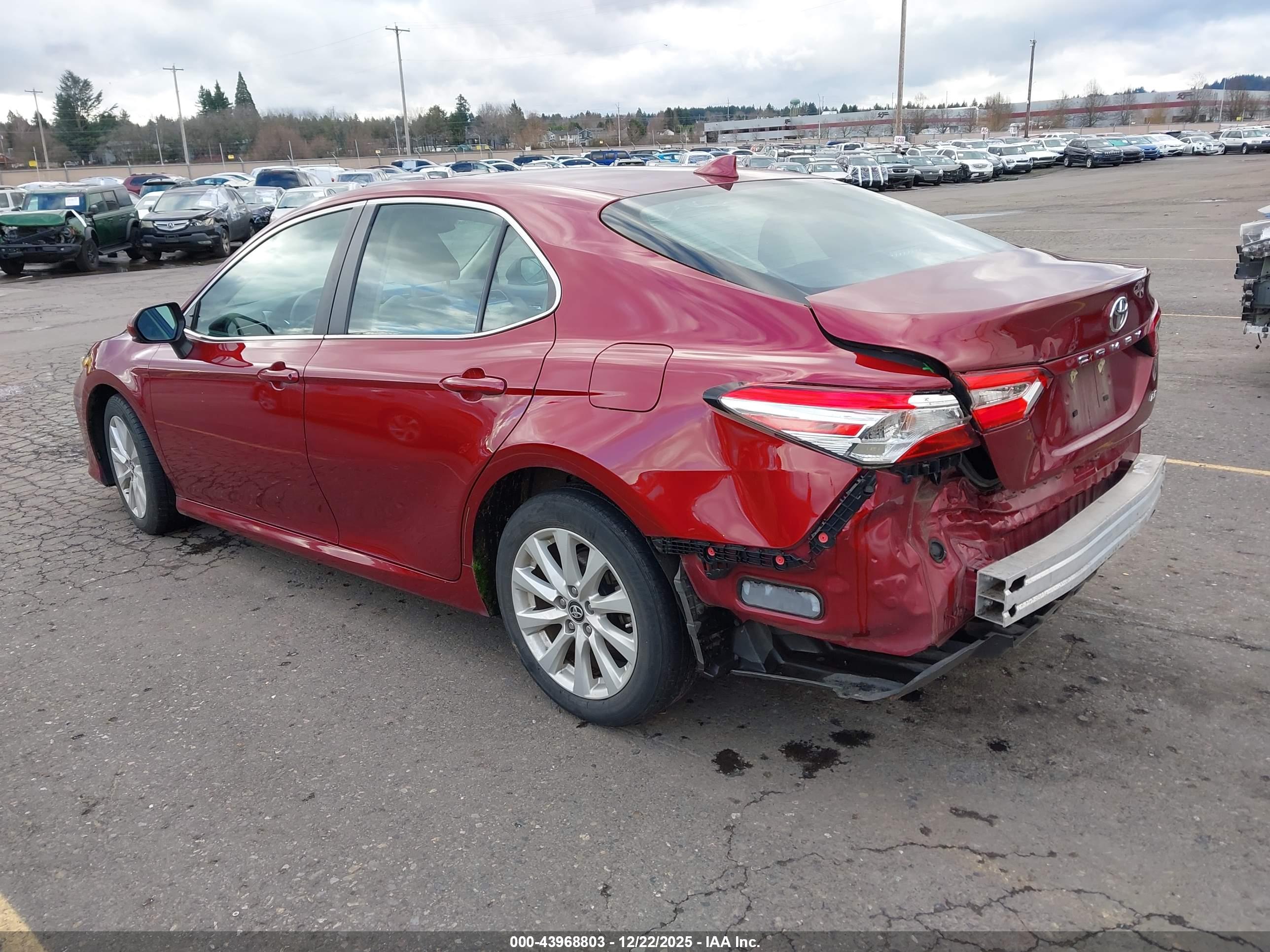 TOYOTA CAMRY image 3