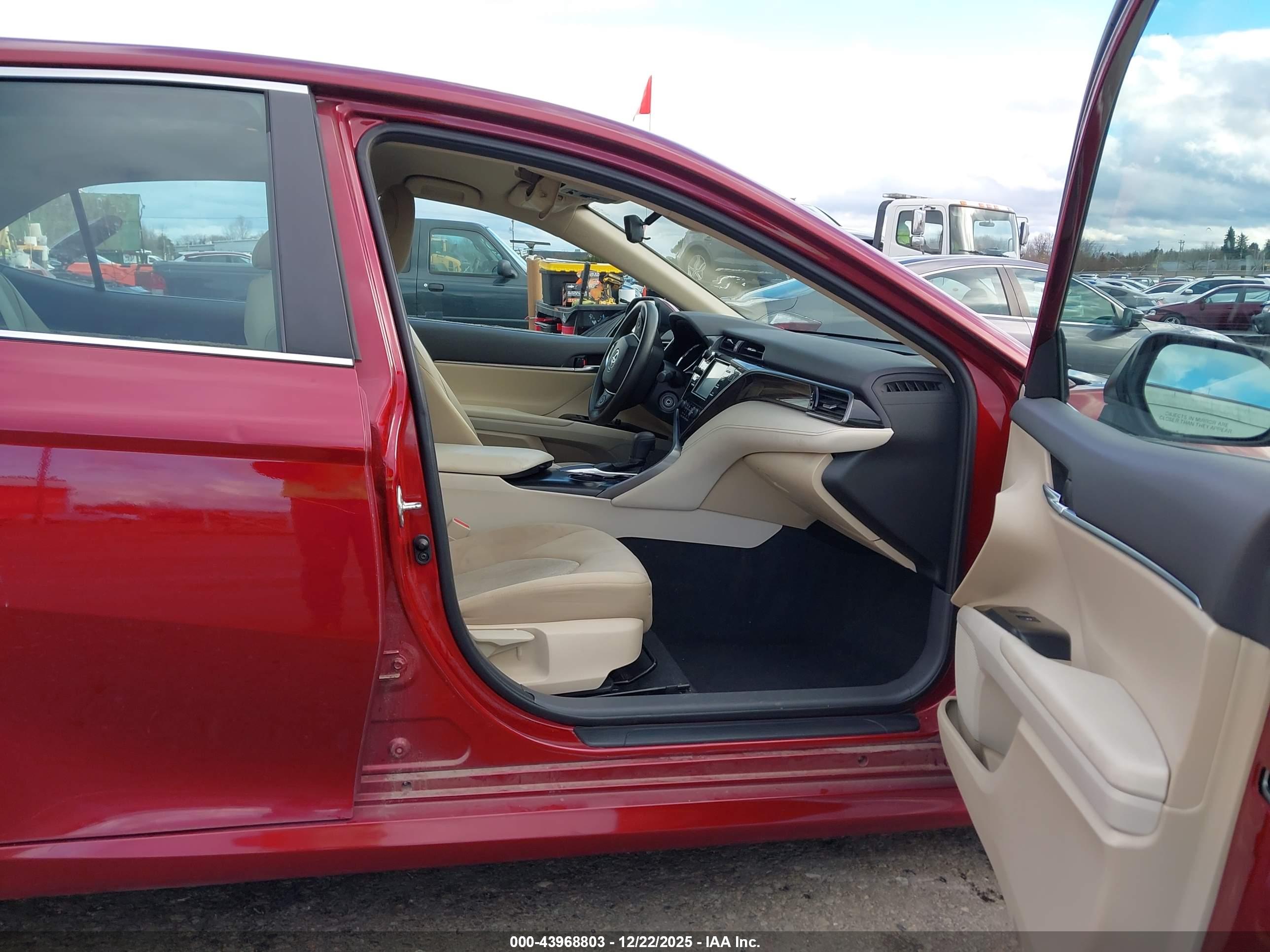 TOYOTA CAMRY image 5