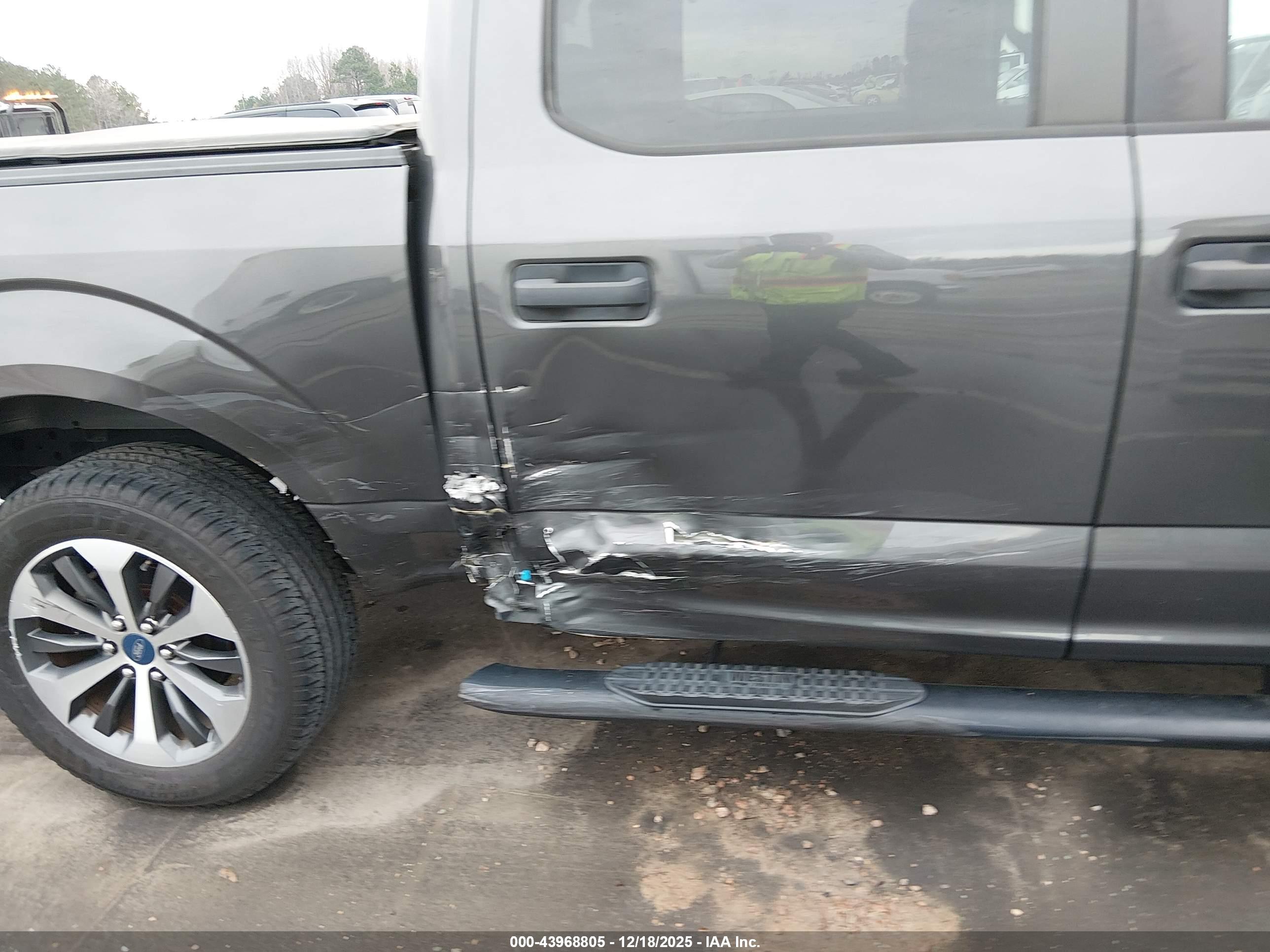 FORD F-150 image 6