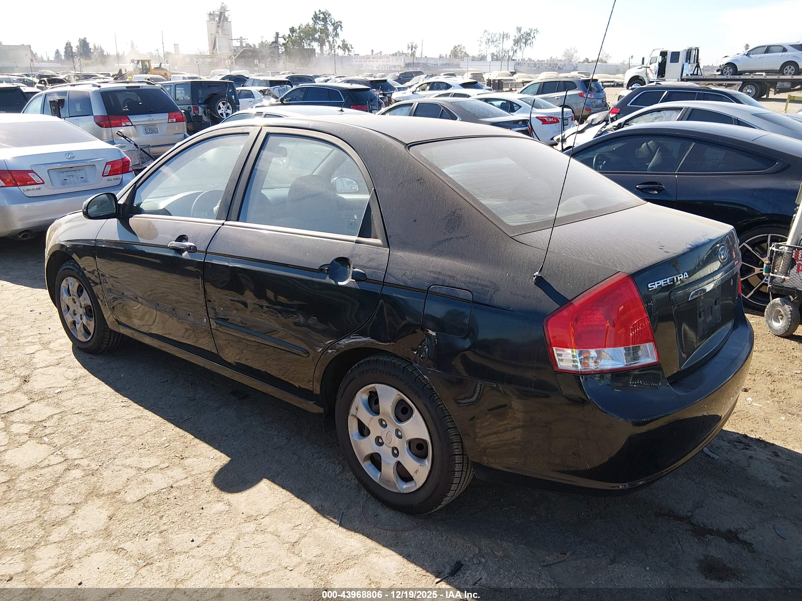 KIA SPECTRA image 3