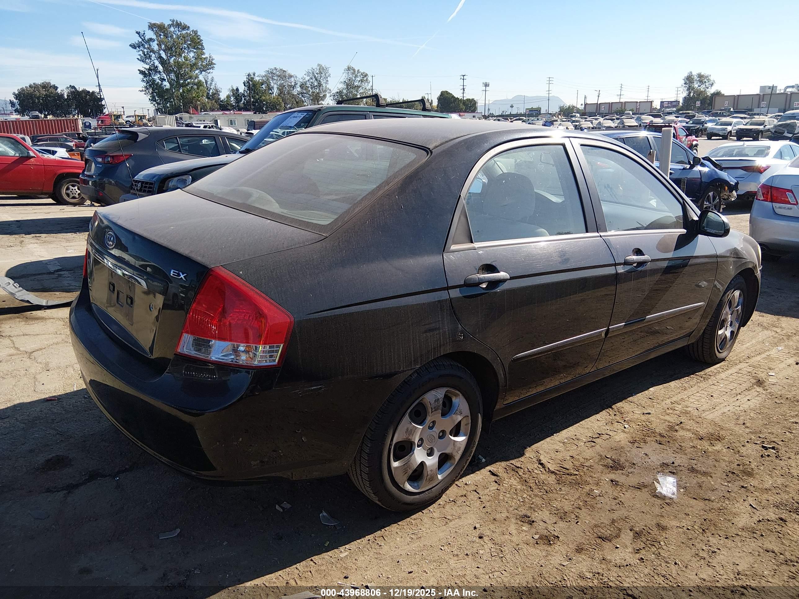 KIA SPECTRA image 4