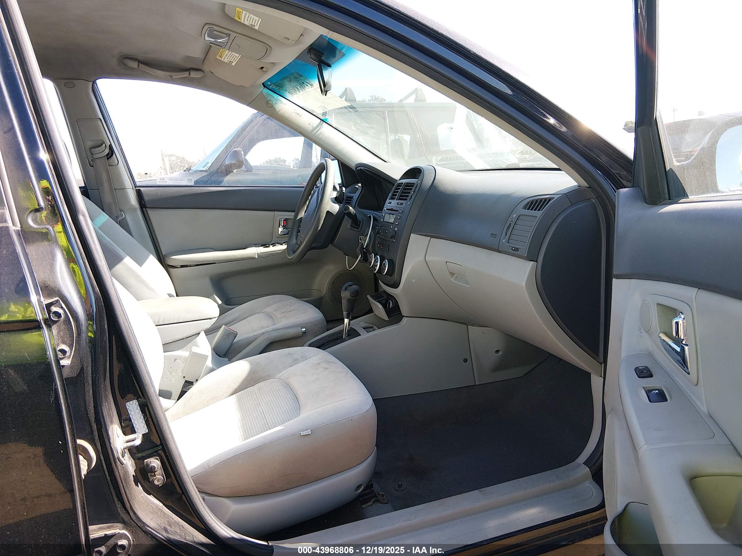 KIA SPECTRA image 5
