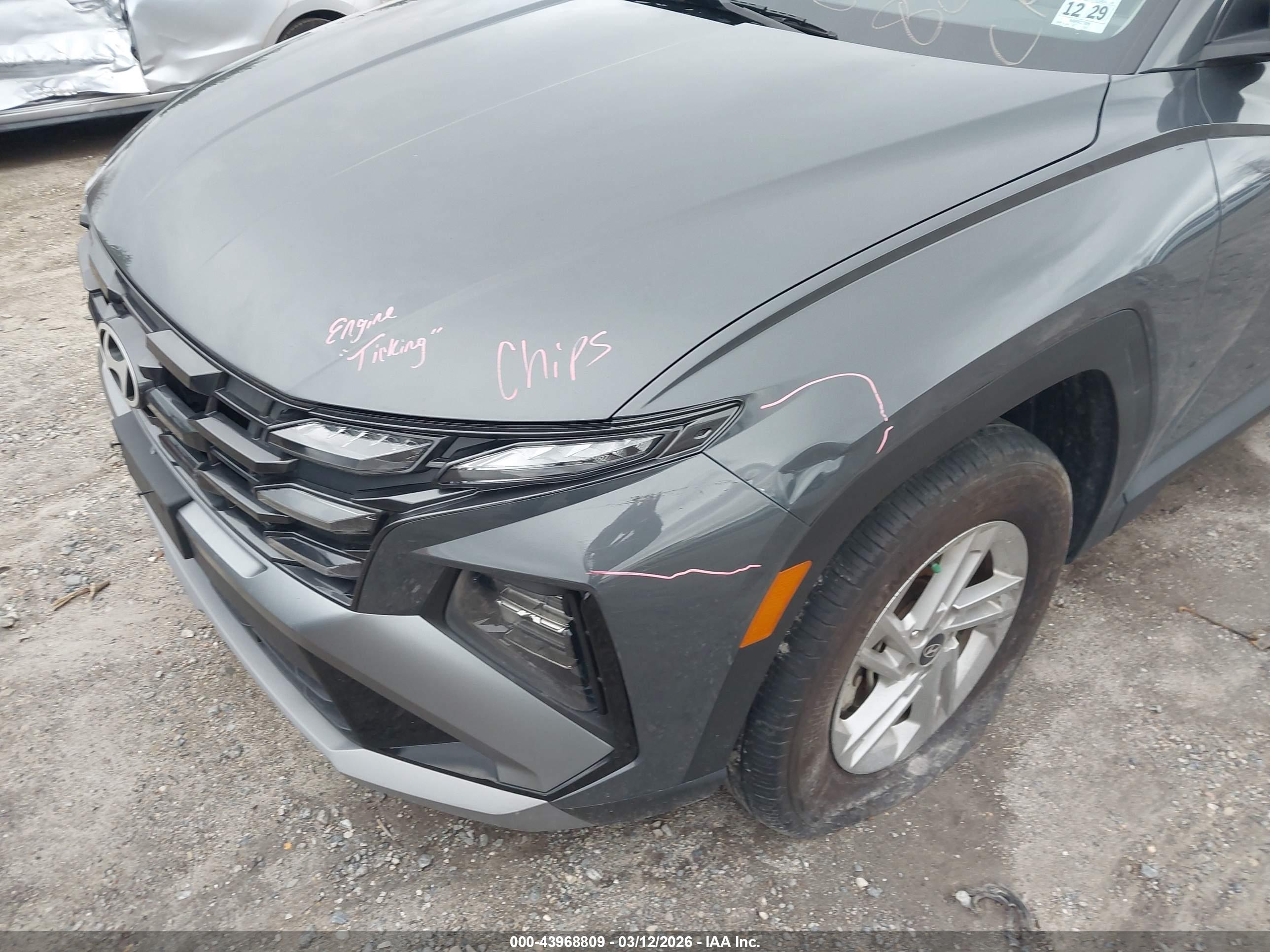 HYUNDAI TUCSON image 6