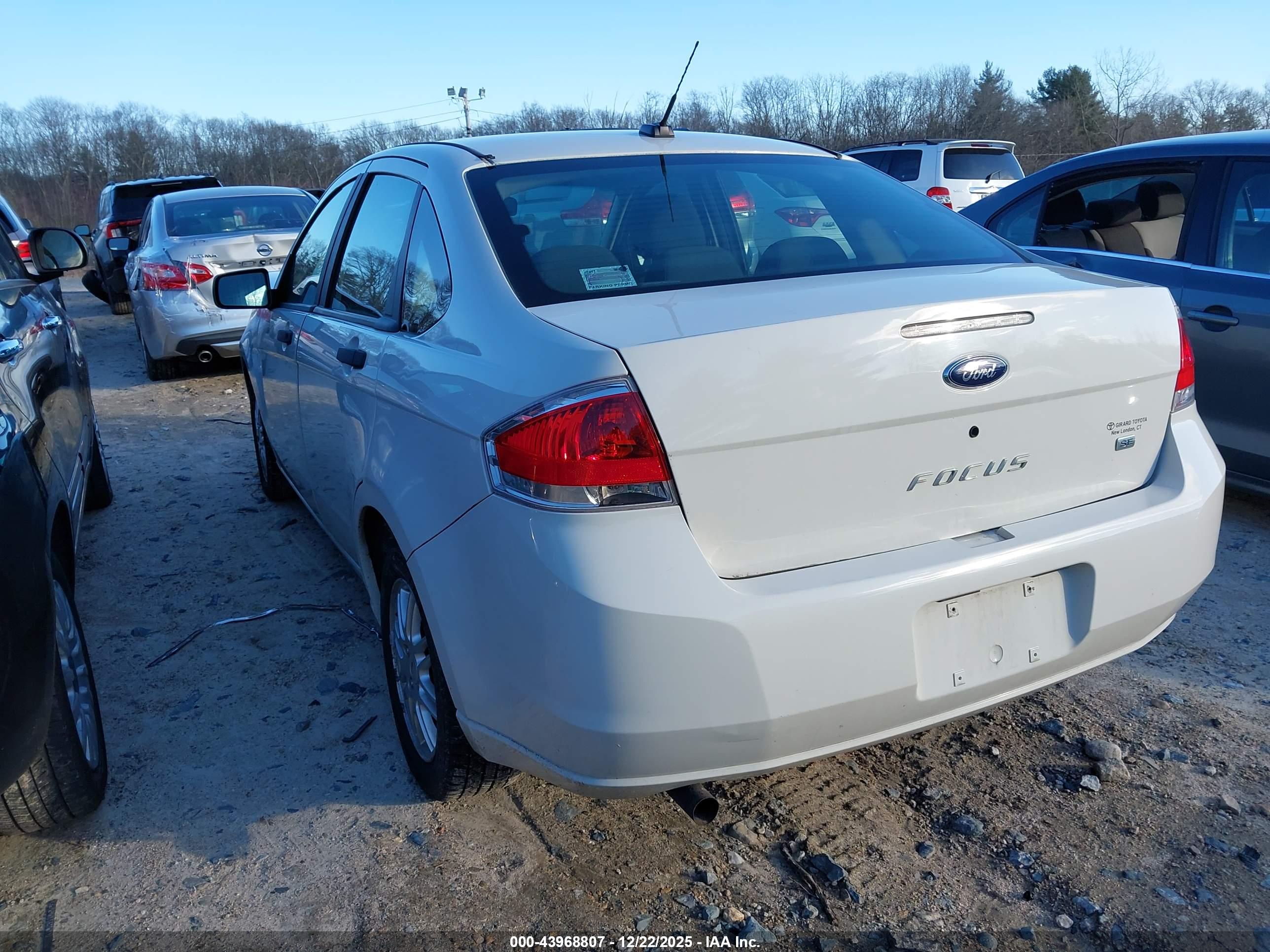 FORD FOCUS image 3