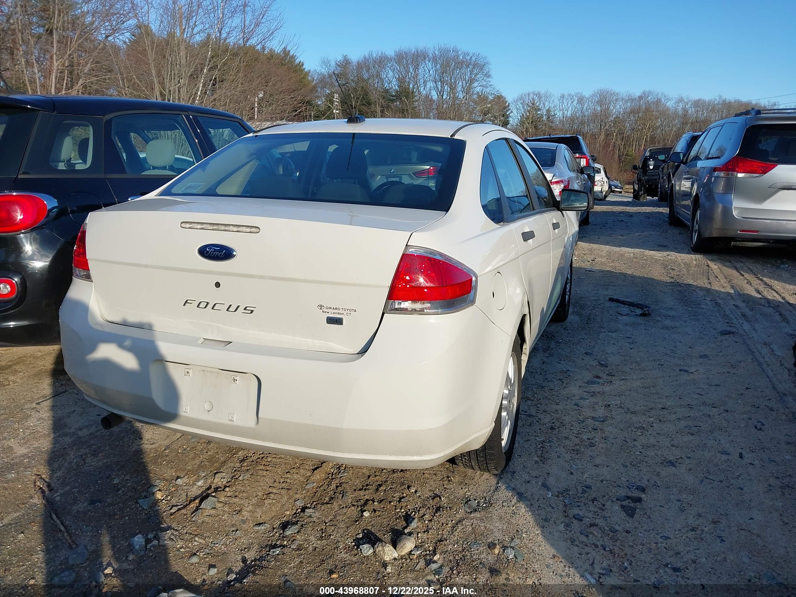 FORD FOCUS image 4