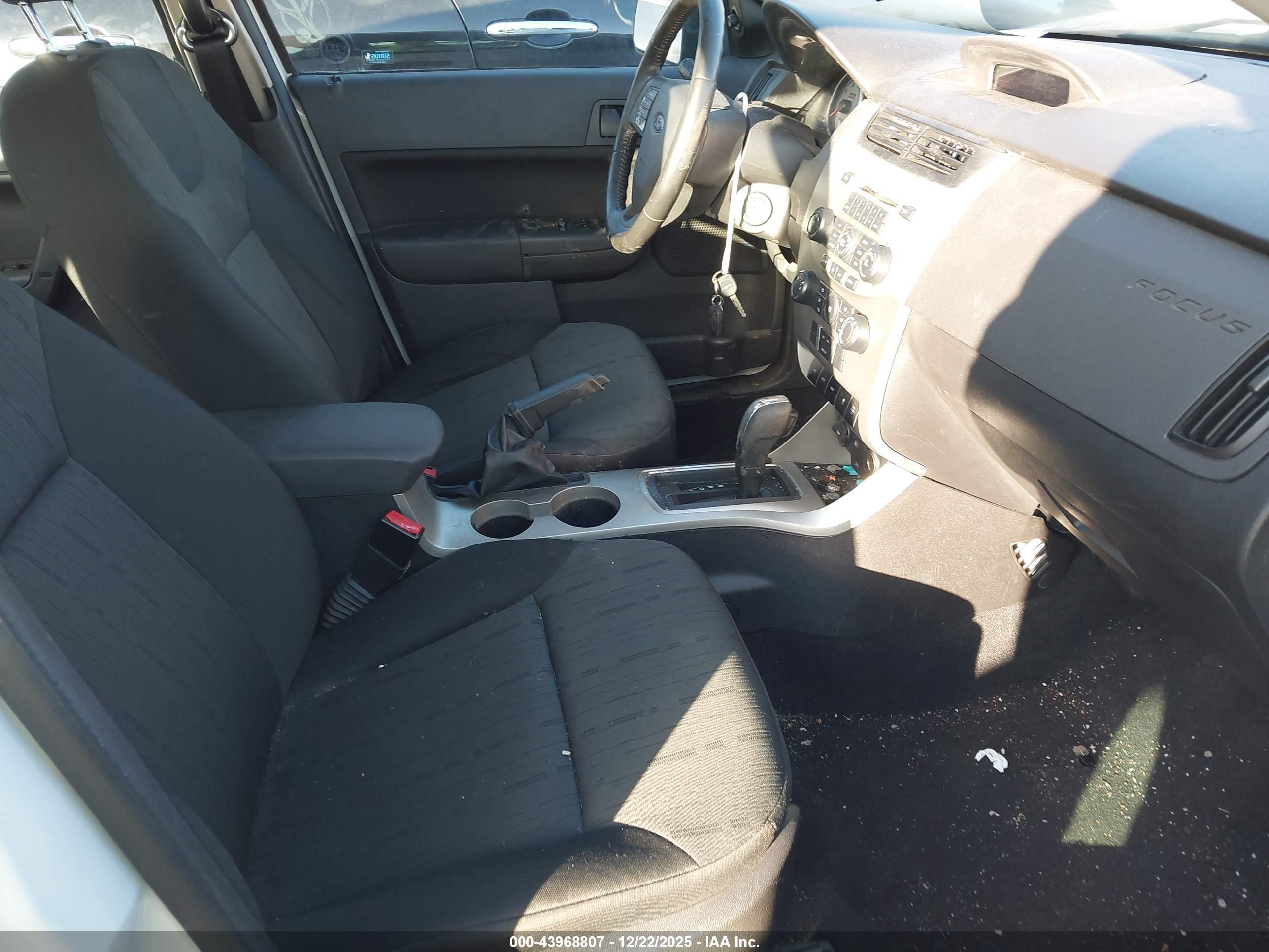 FORD FOCUS image 5