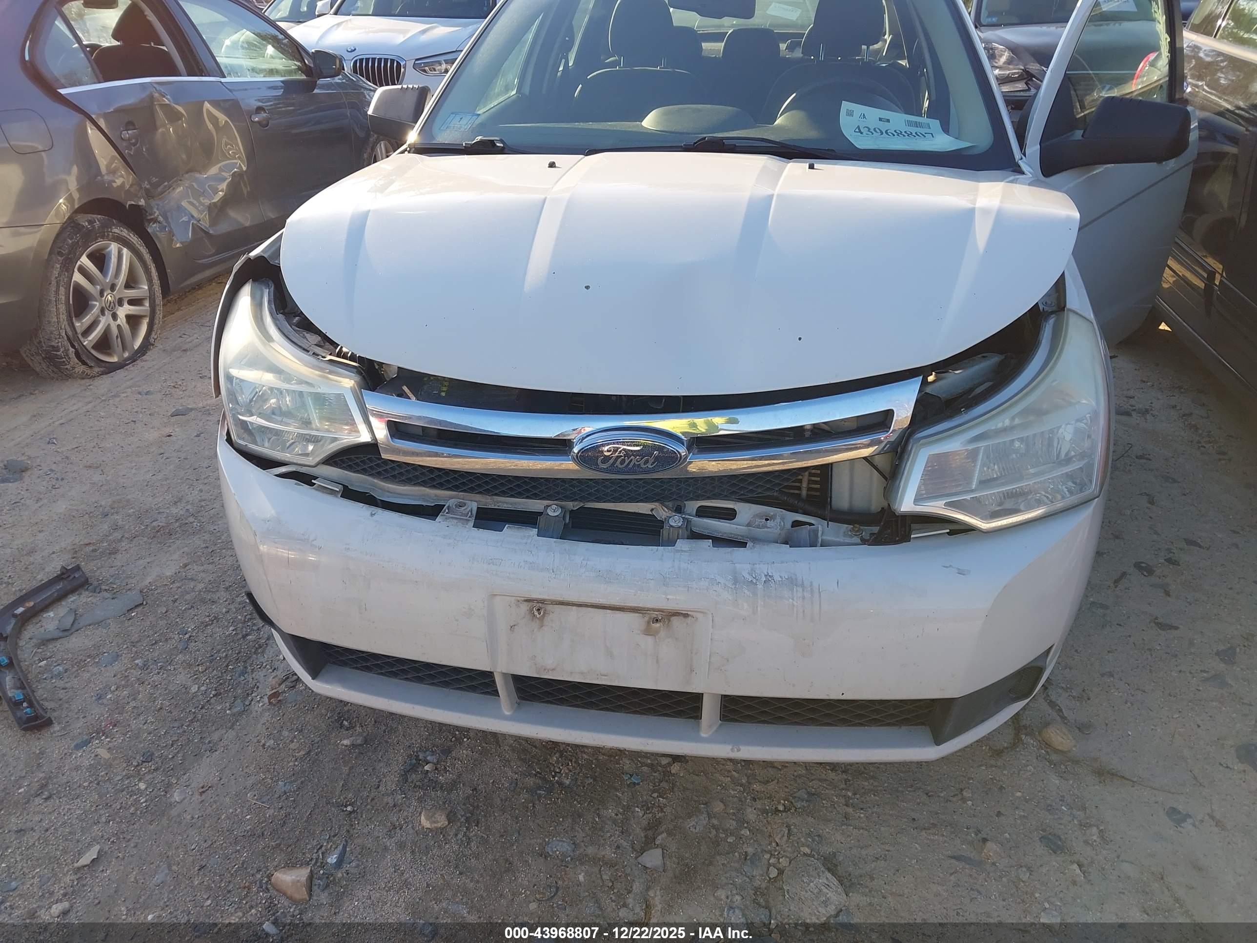 FORD FOCUS image 6
