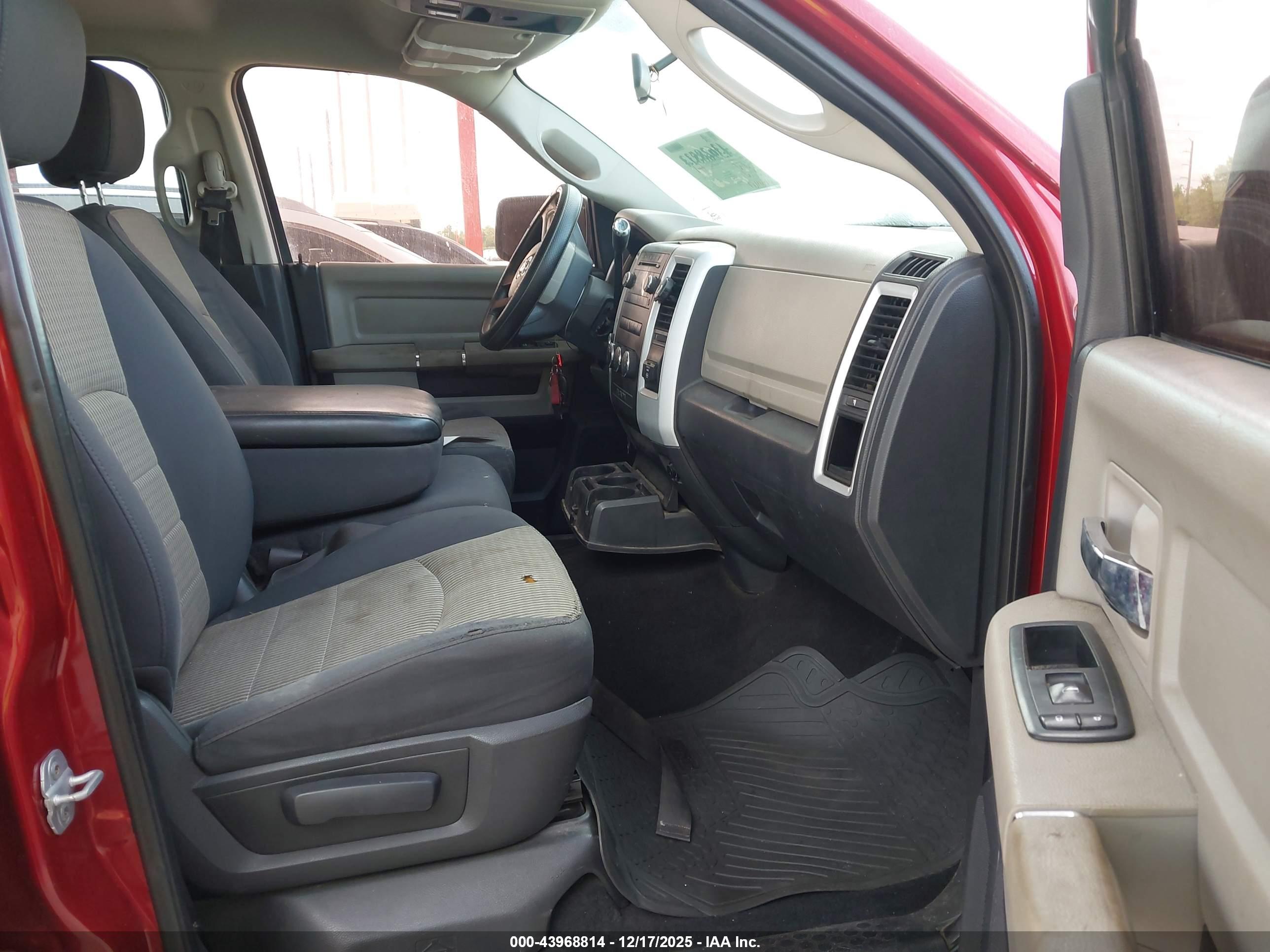 DODGE RAM image 5