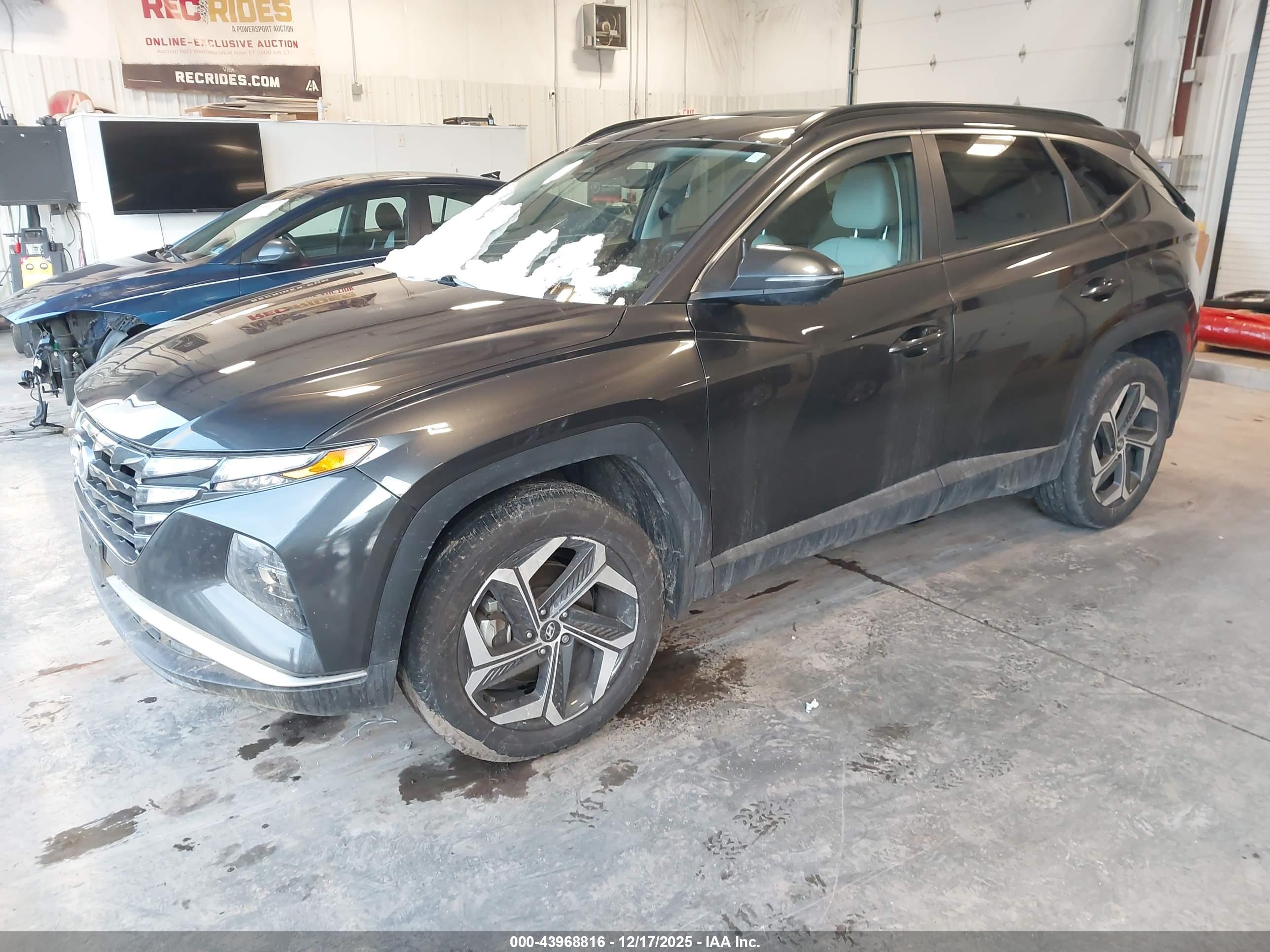 HYUNDAI TUCSON image 2