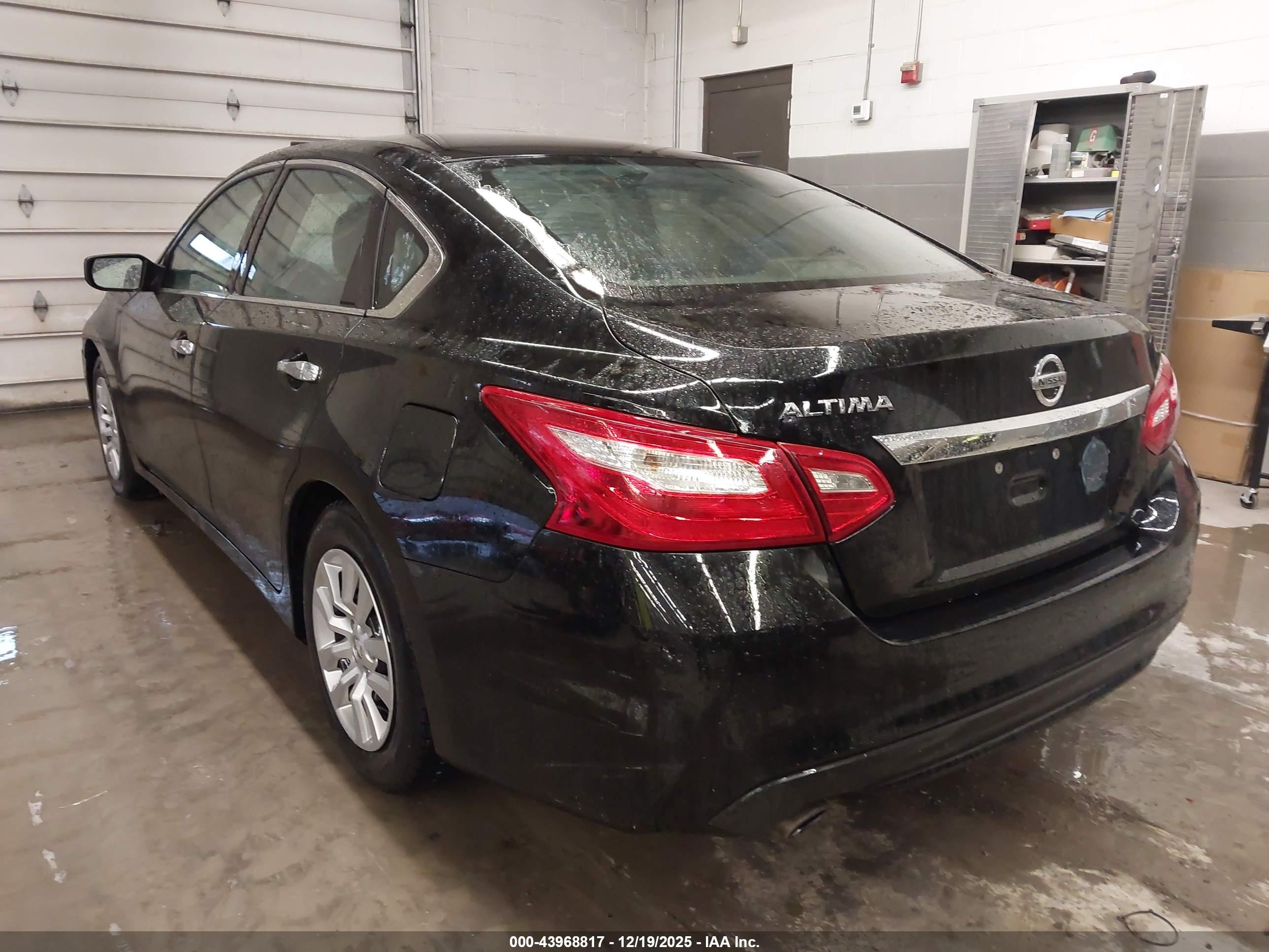 NISSAN ALTIMA image 3