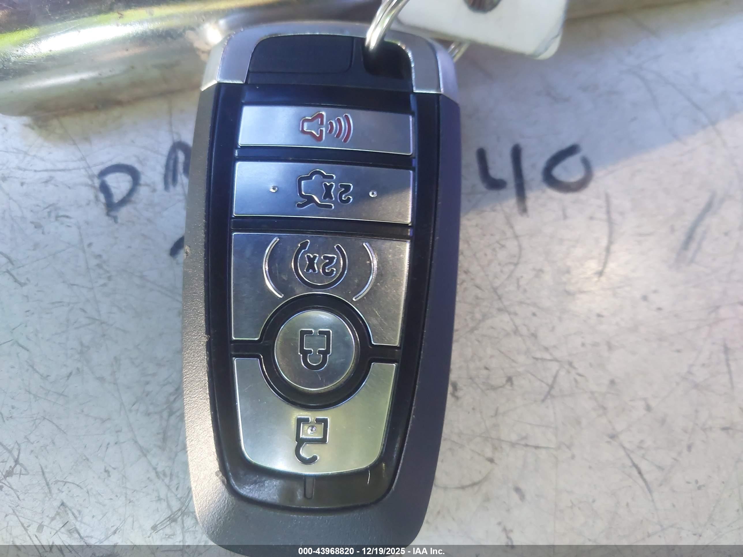 FORD EDGE image 11