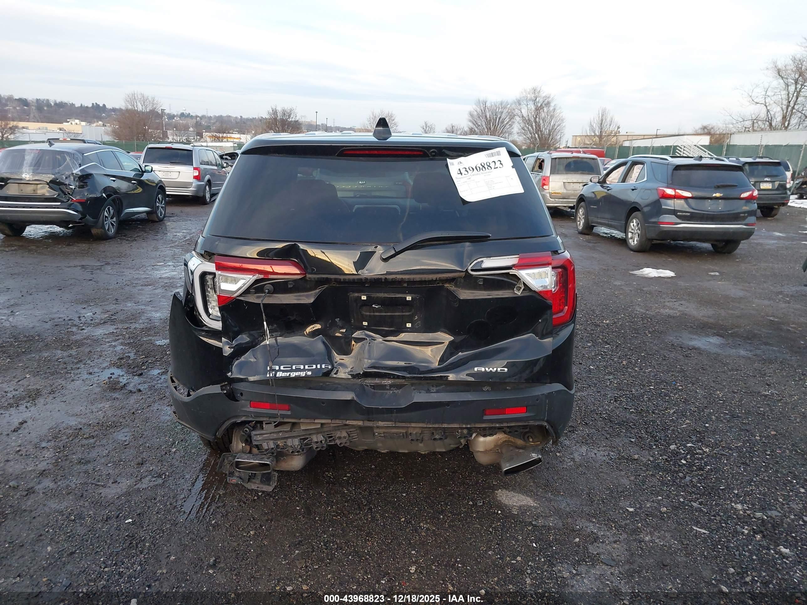 GMC ACADIA image 6
