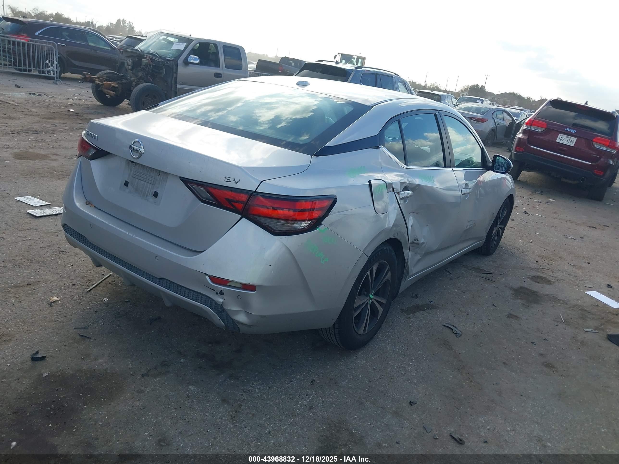 NISSAN SENTRA image 4