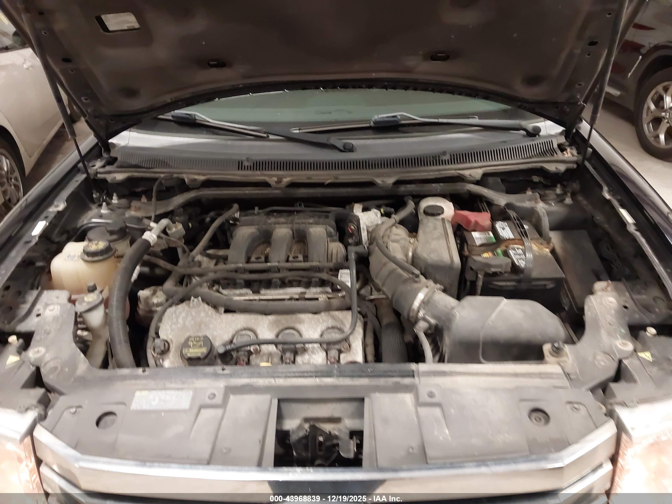 FORD FLEX image 10