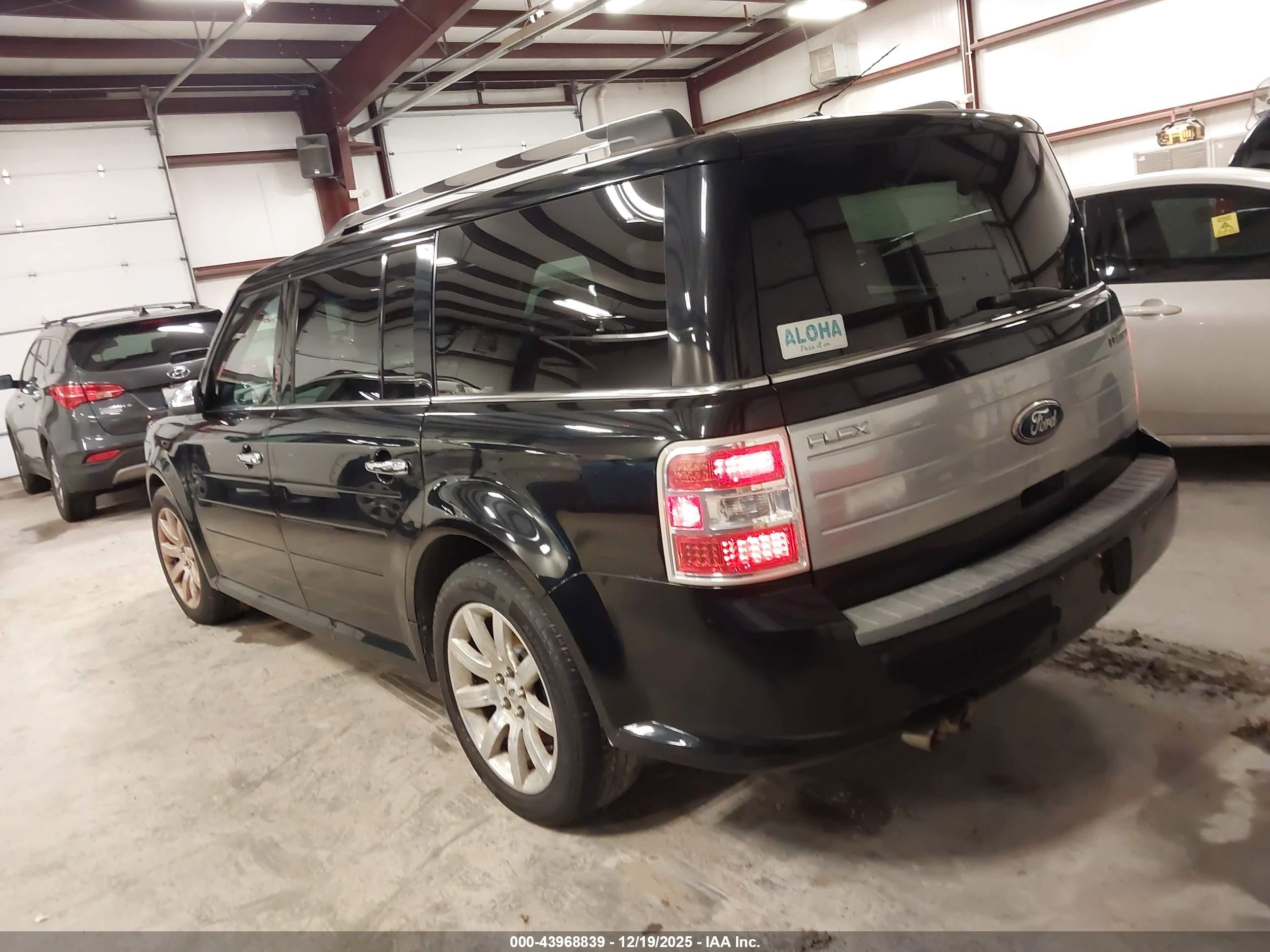 FORD FLEX image 3