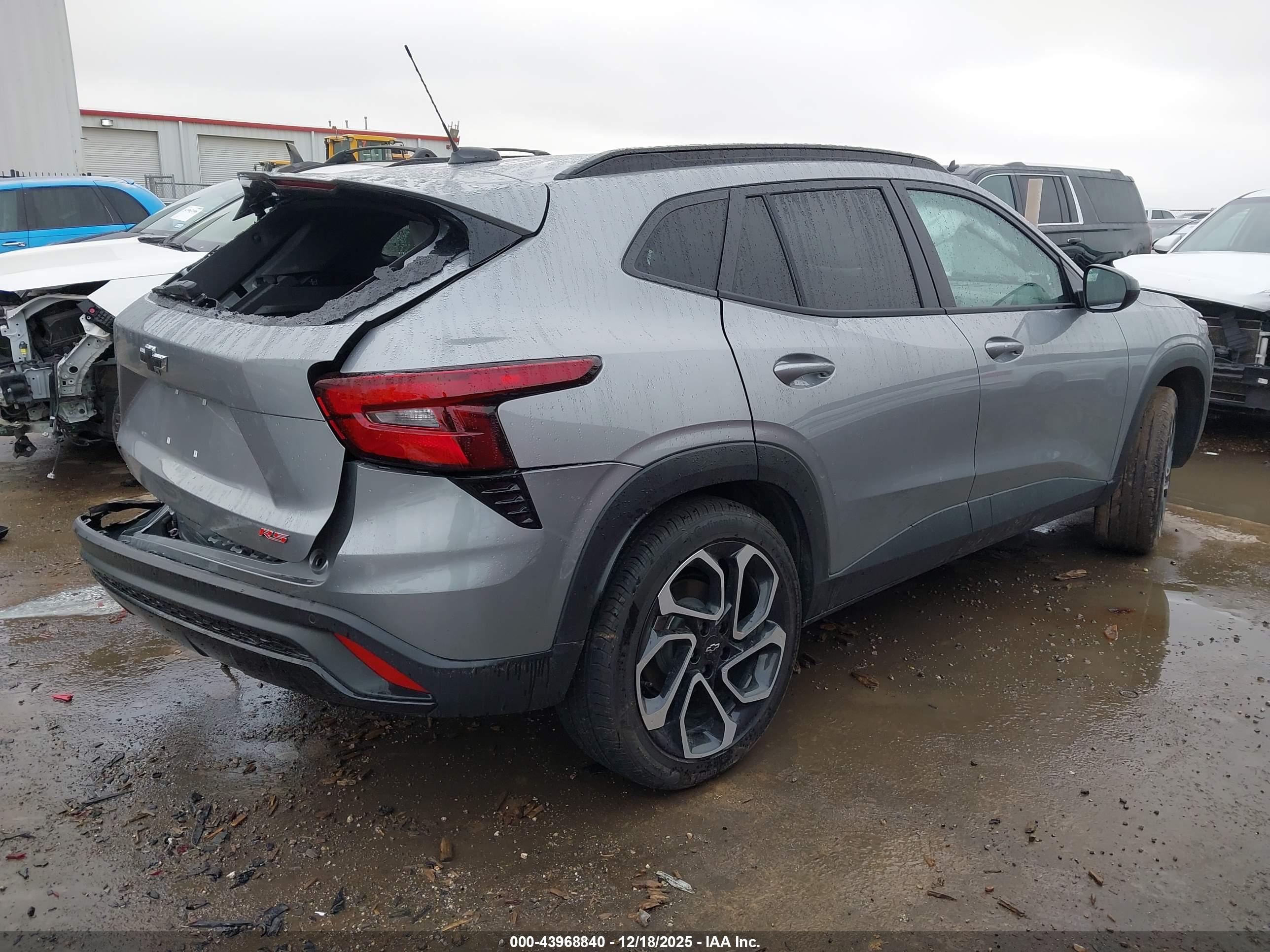 CHEVROLET TRAX image 4