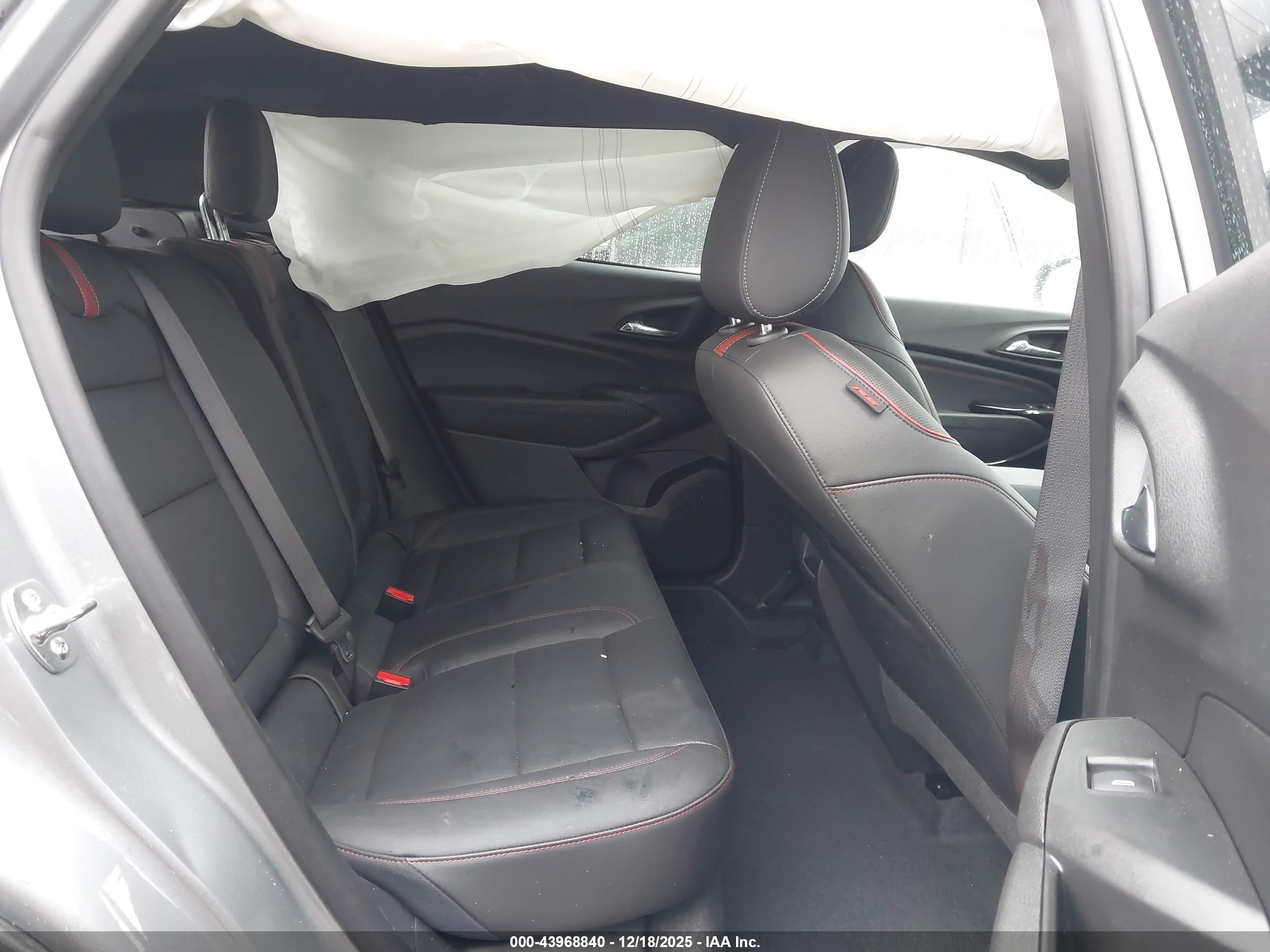CHEVROLET TRAX image 8