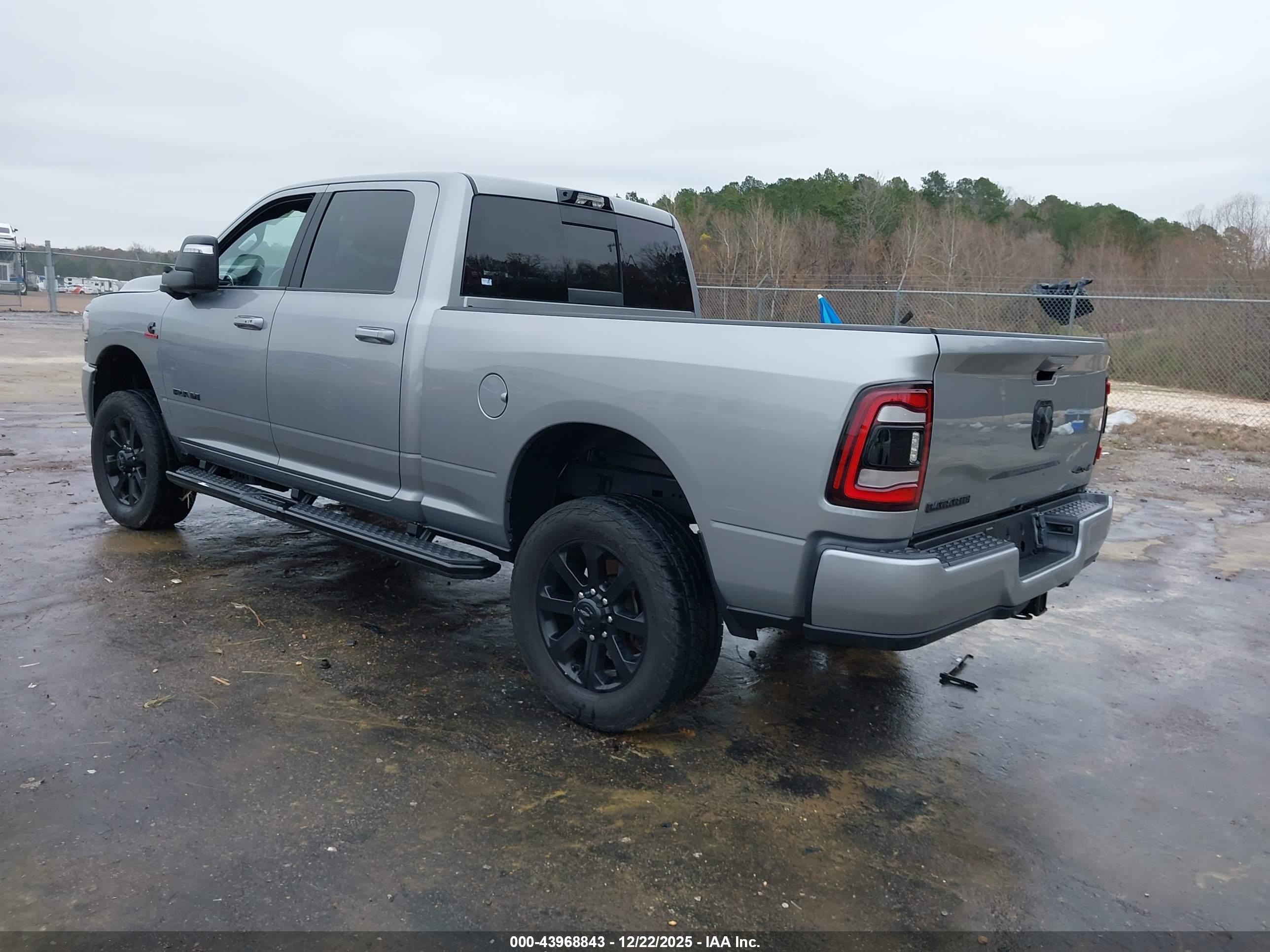 RAM 2500 image 3