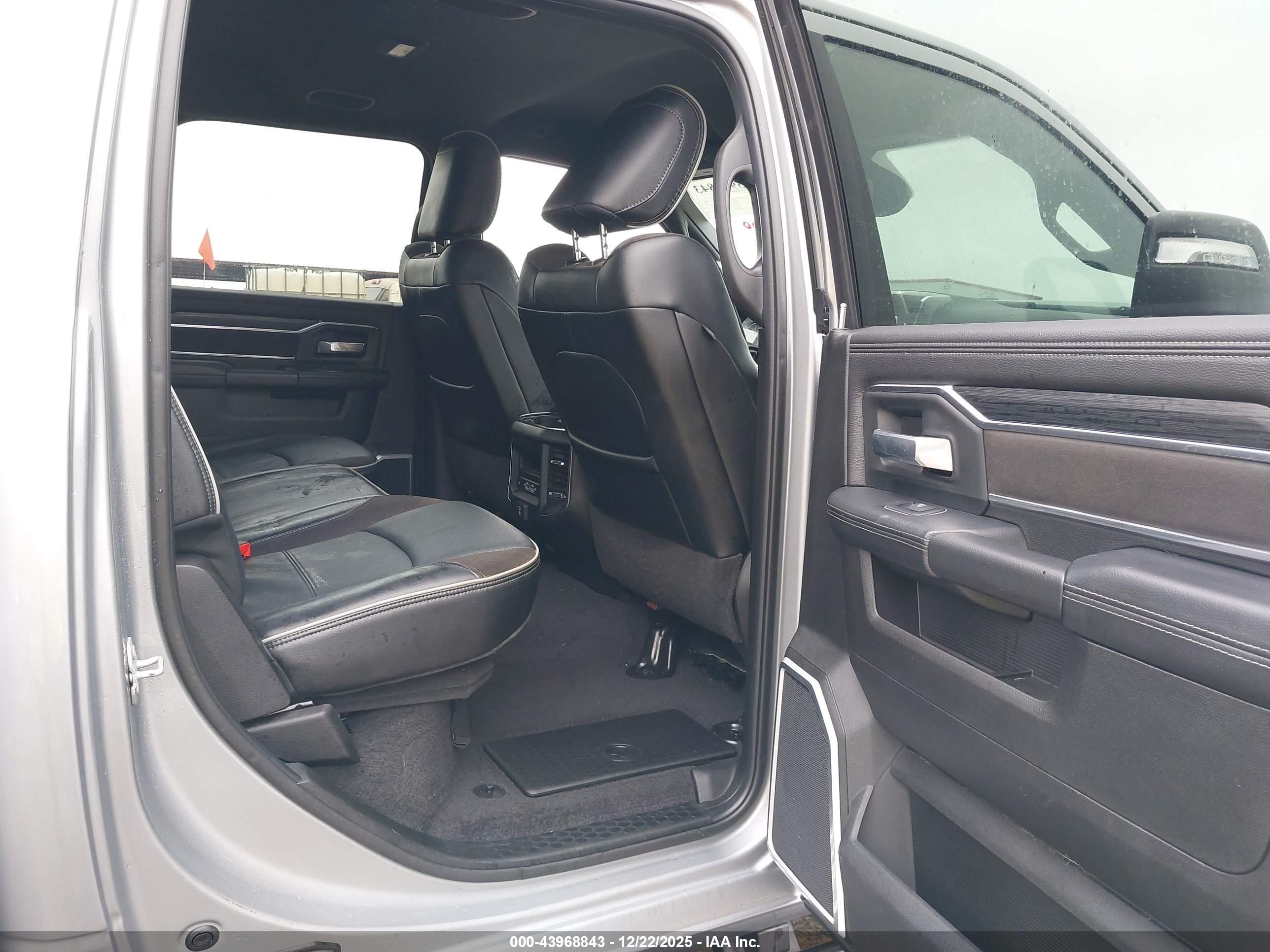 RAM 2500 image 8