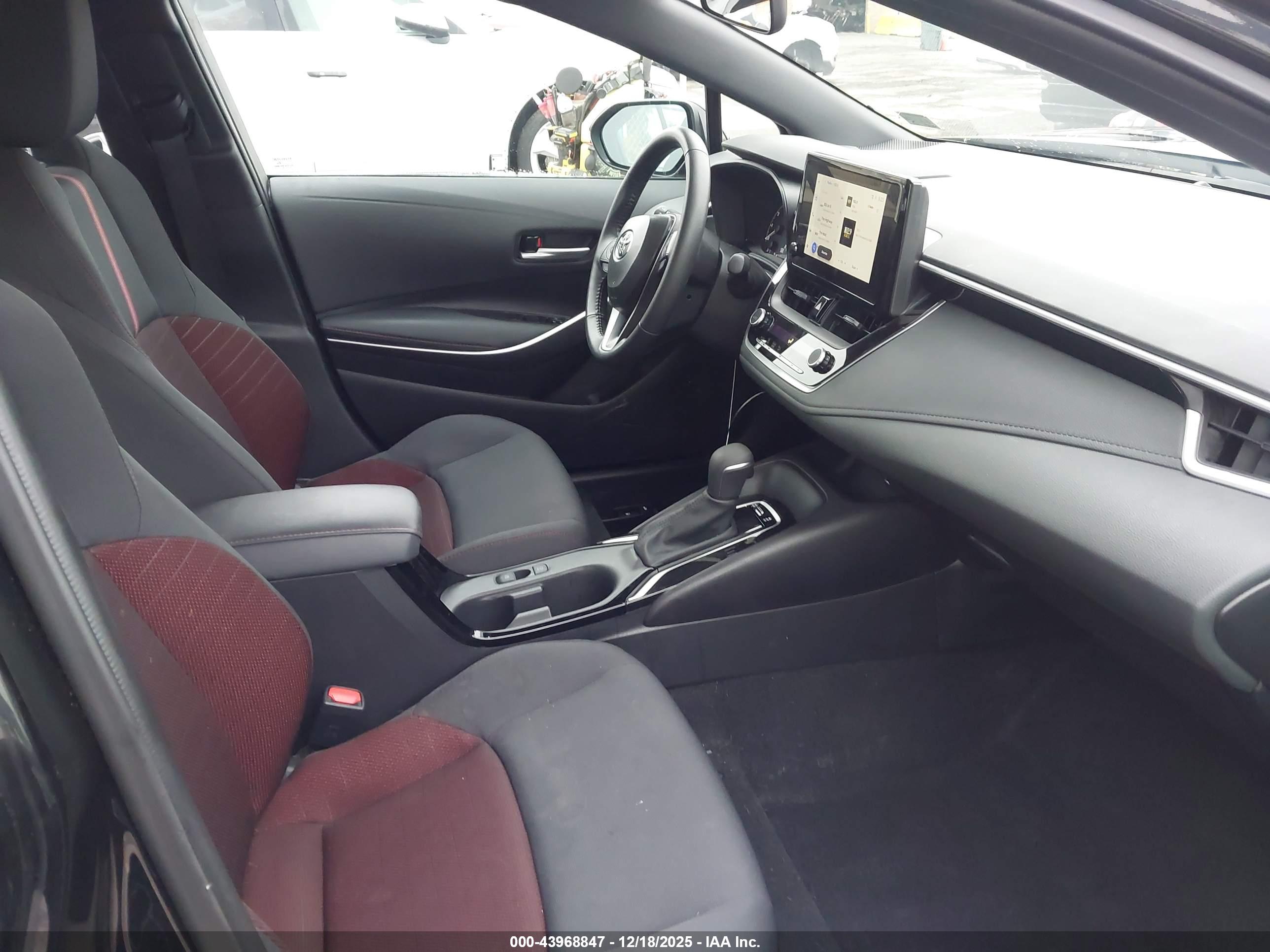 TOYOTA COROLLA image 5