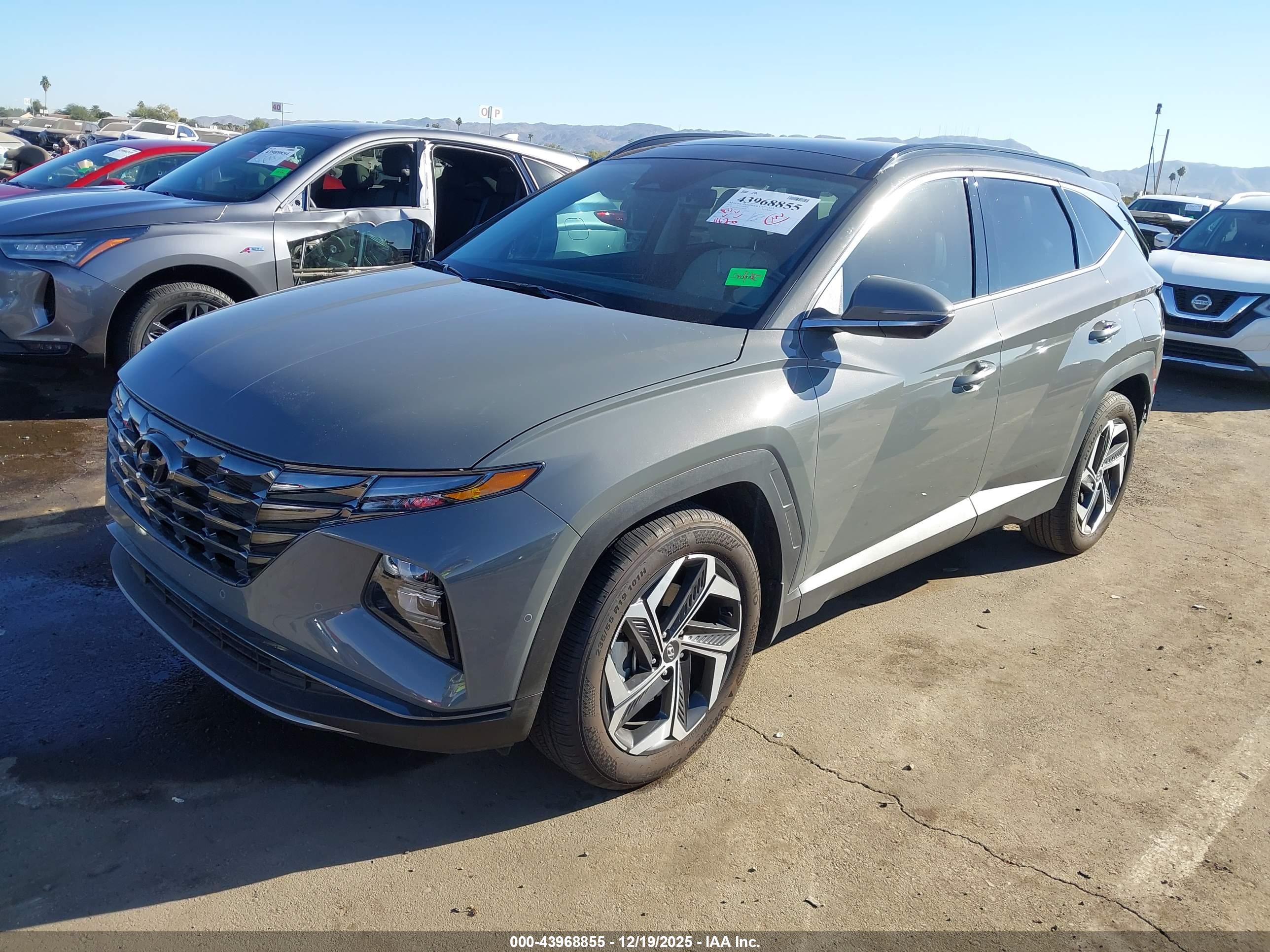 HYUNDAI TUCSON image 2