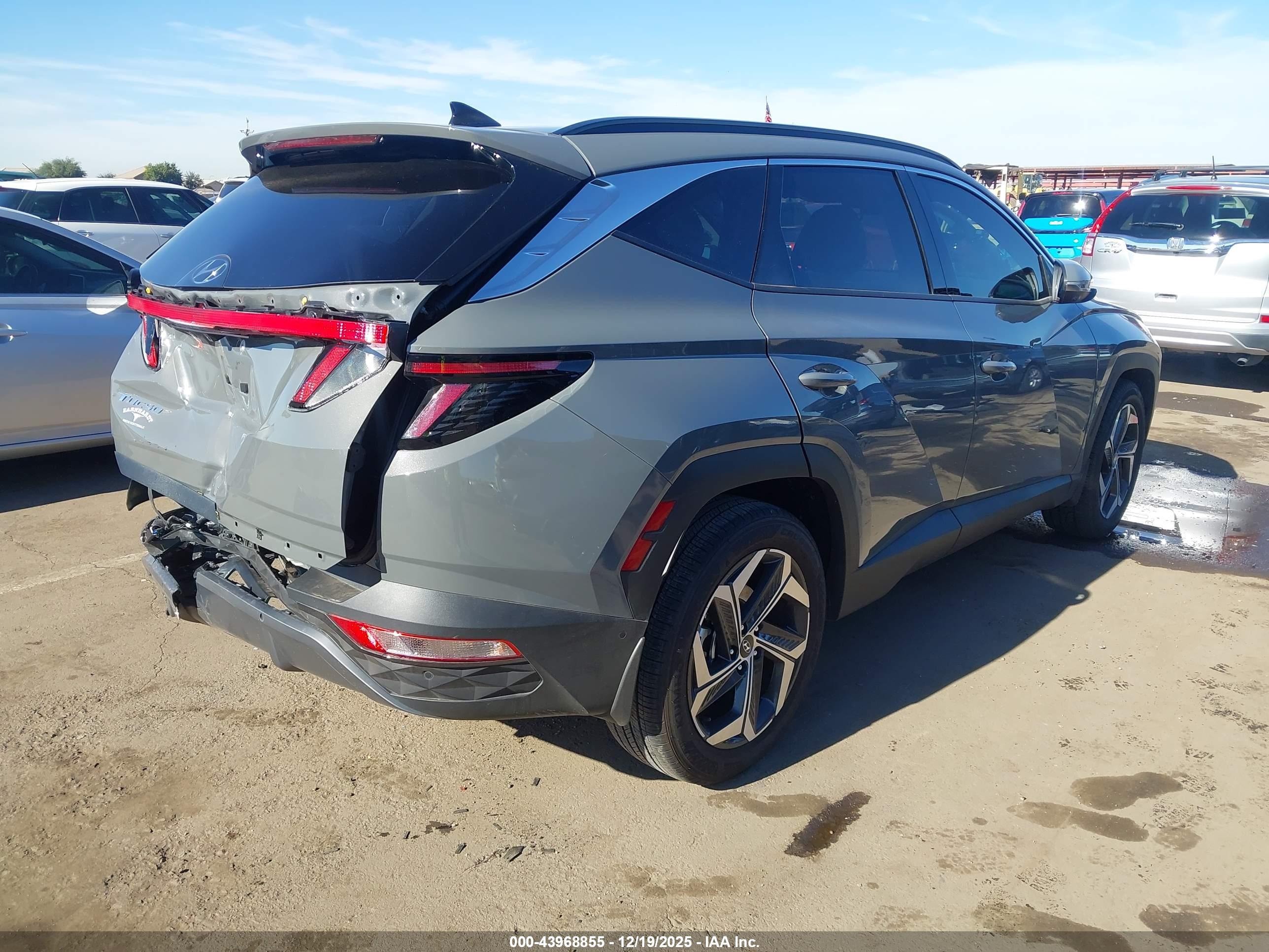 HYUNDAI TUCSON image 4