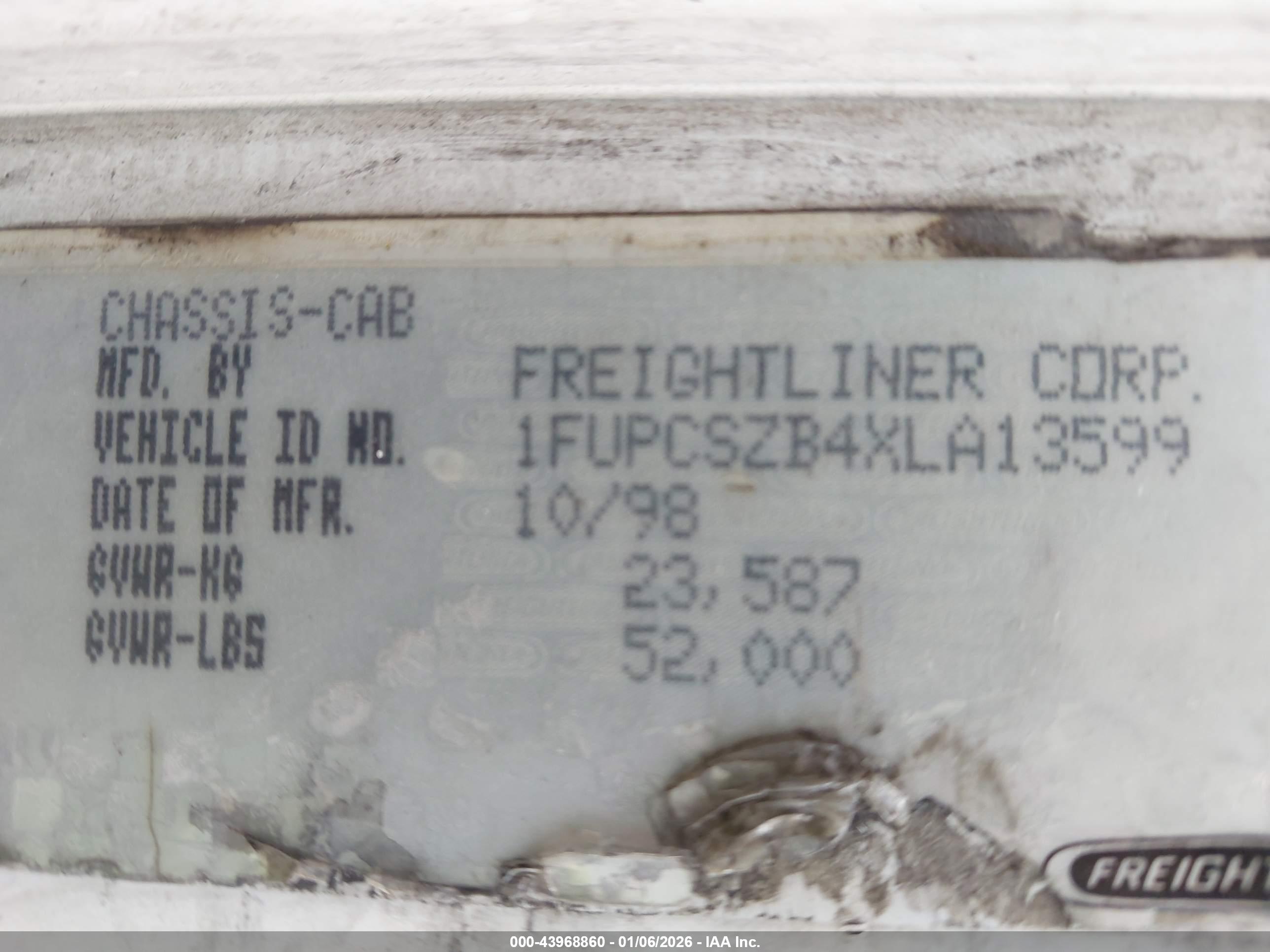 FREIGHTLINER CONVENTIONAL image 9