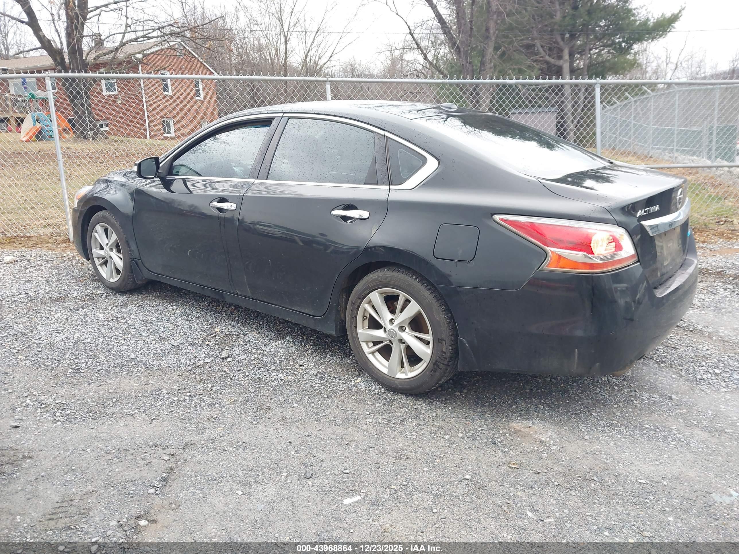 NISSAN ALTIMA image 3