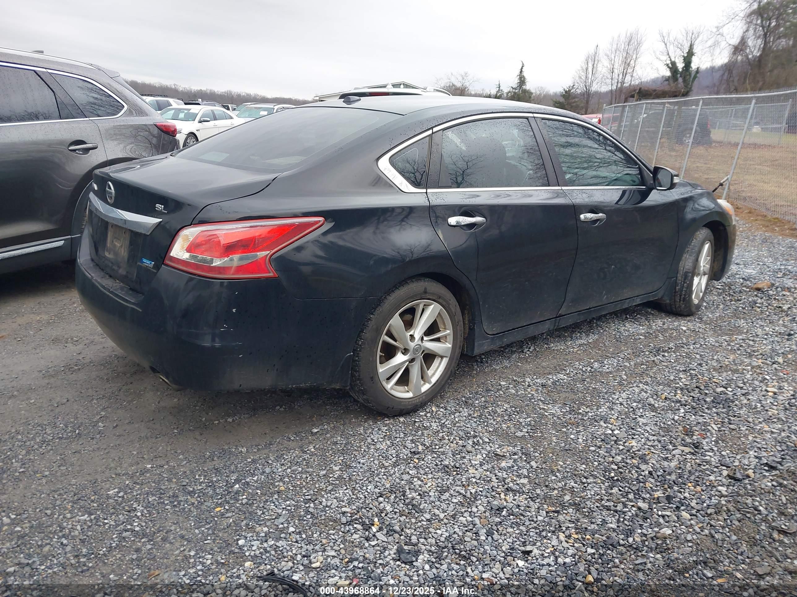NISSAN ALTIMA image 4