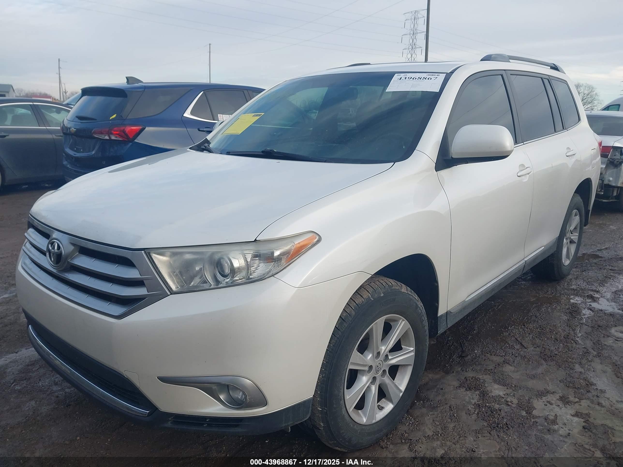 TOYOTA HIGHLANDER image 2