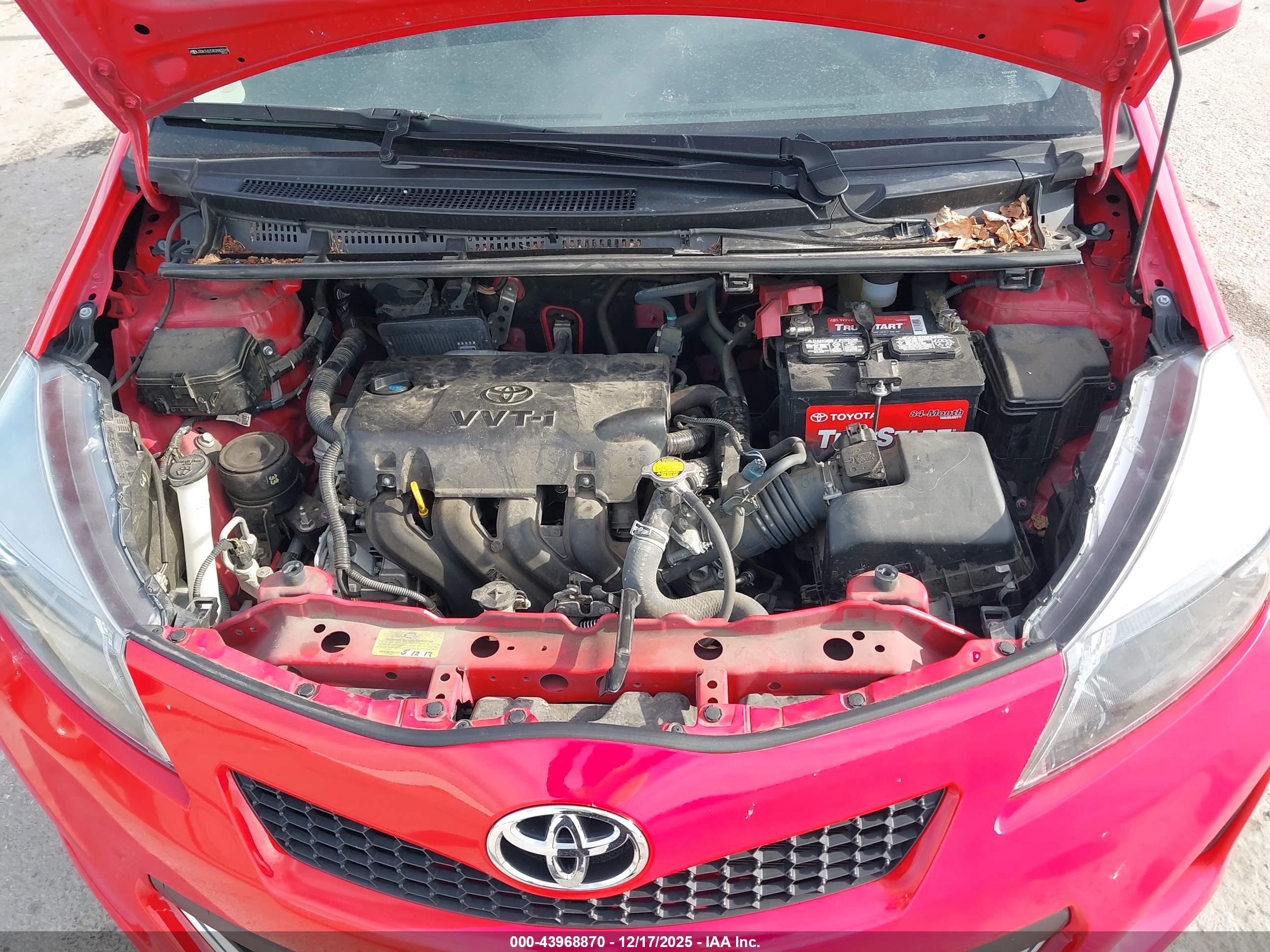 TOYOTA YARIS image 10