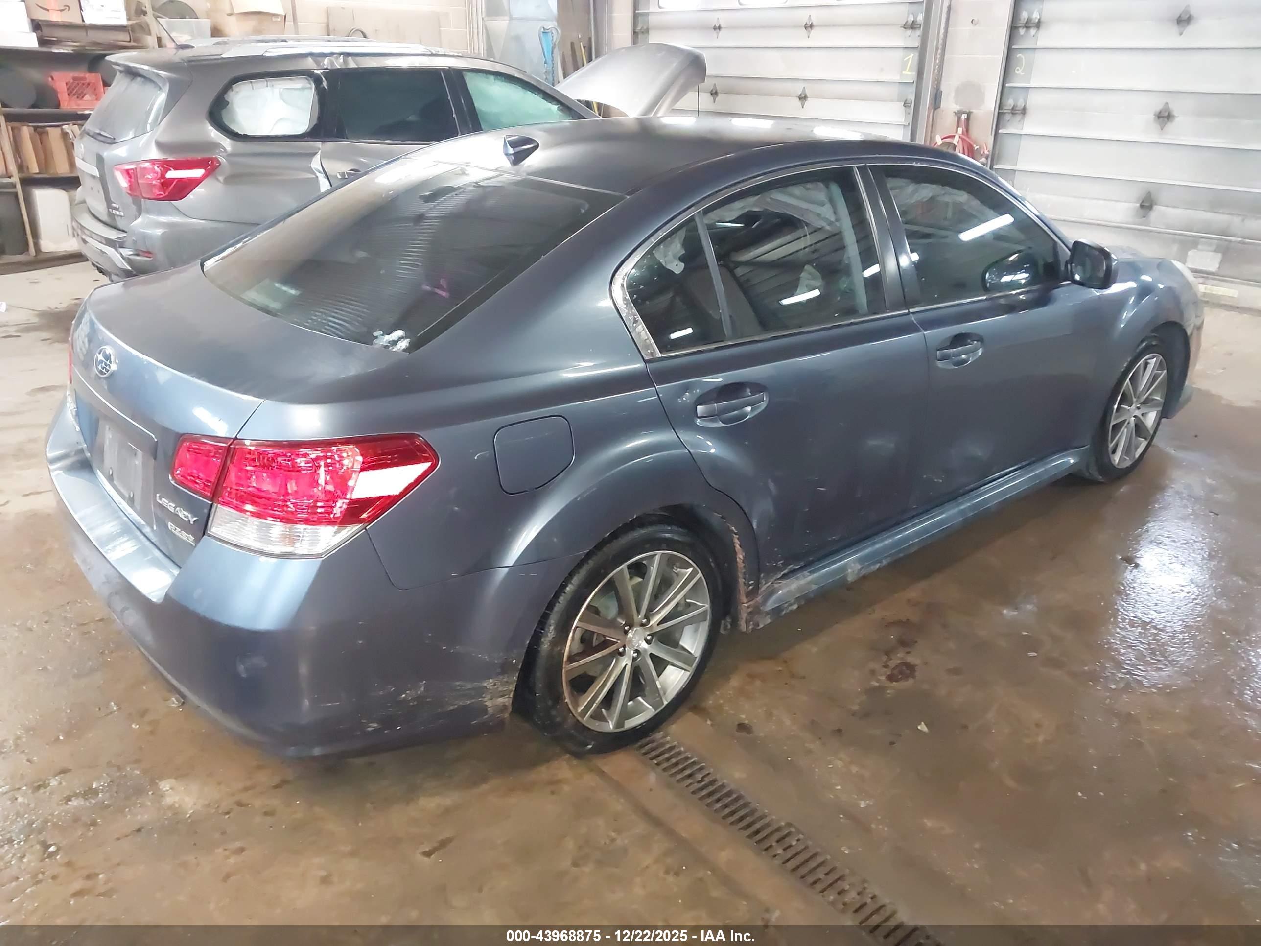 SUBARU LEGACY image 4
