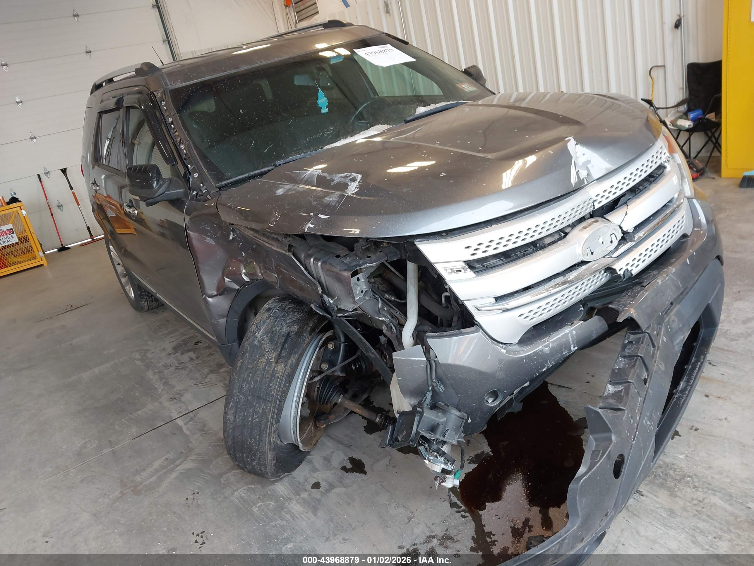 FORD EXPLORER image 6