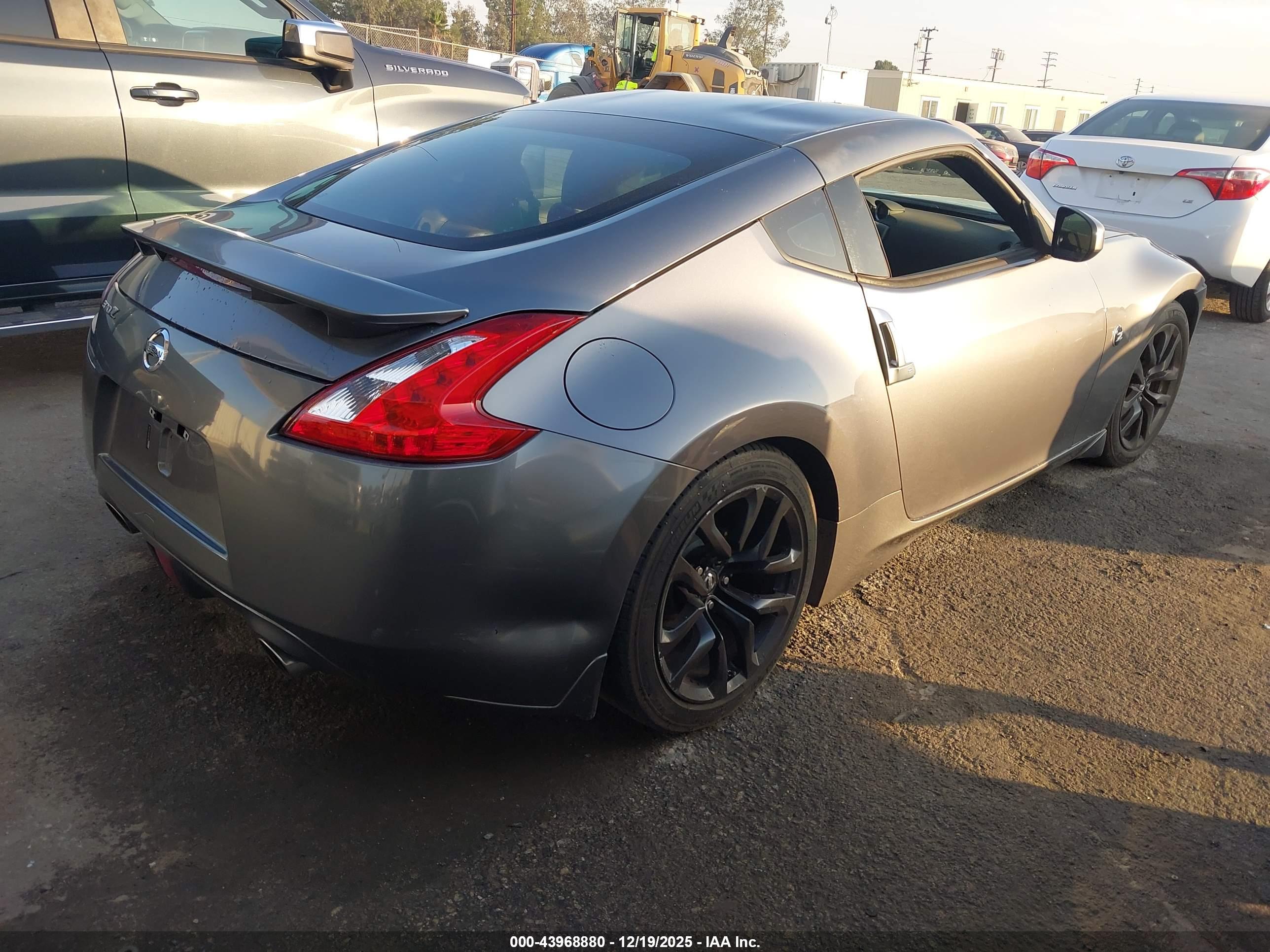 NISSAN 370Z image 4