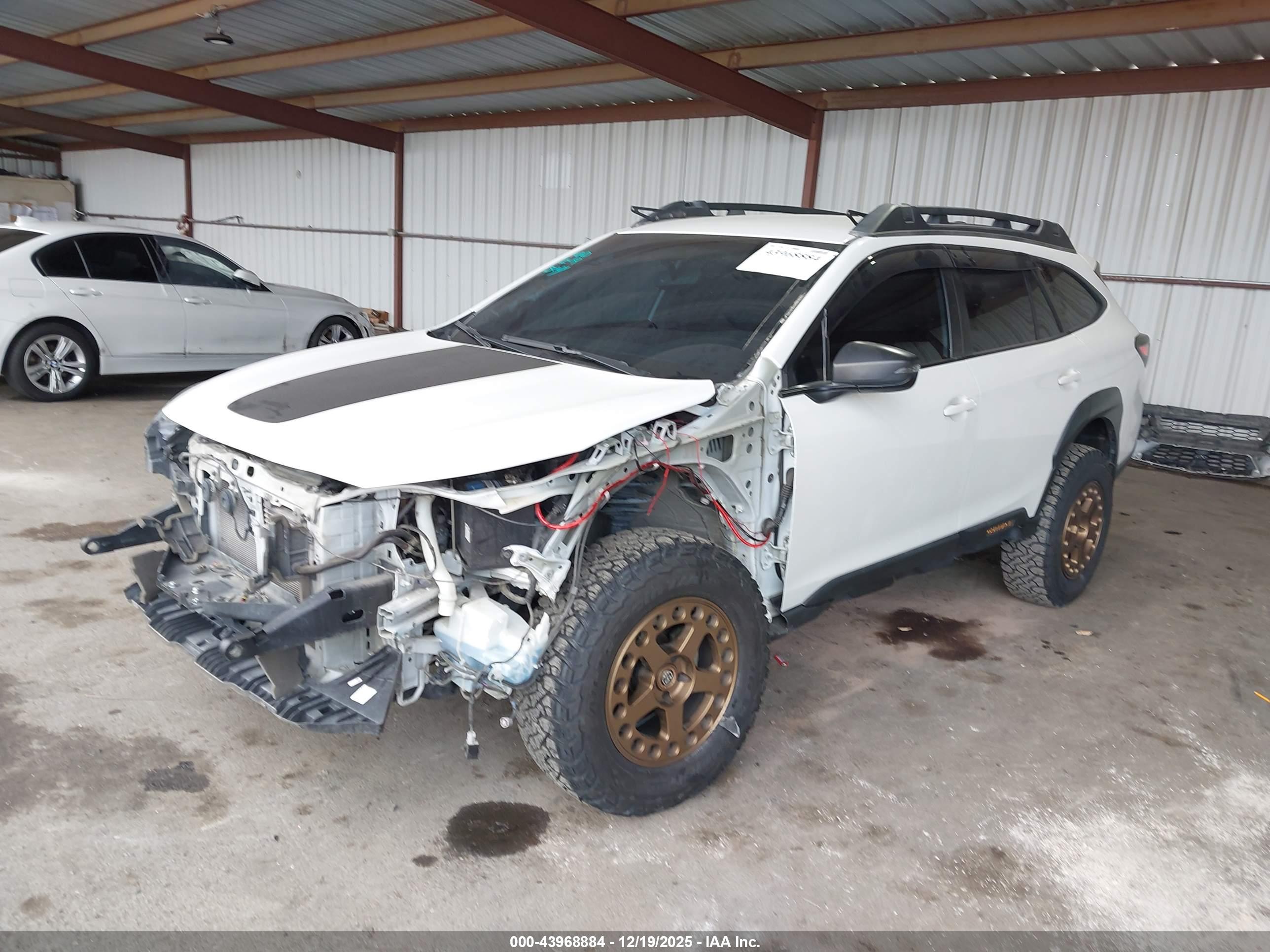 SUBARU OUTBACK image 2
