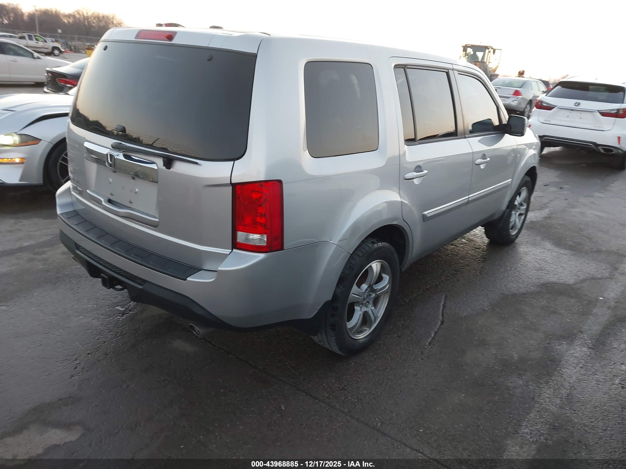 HONDA PILOT image 4