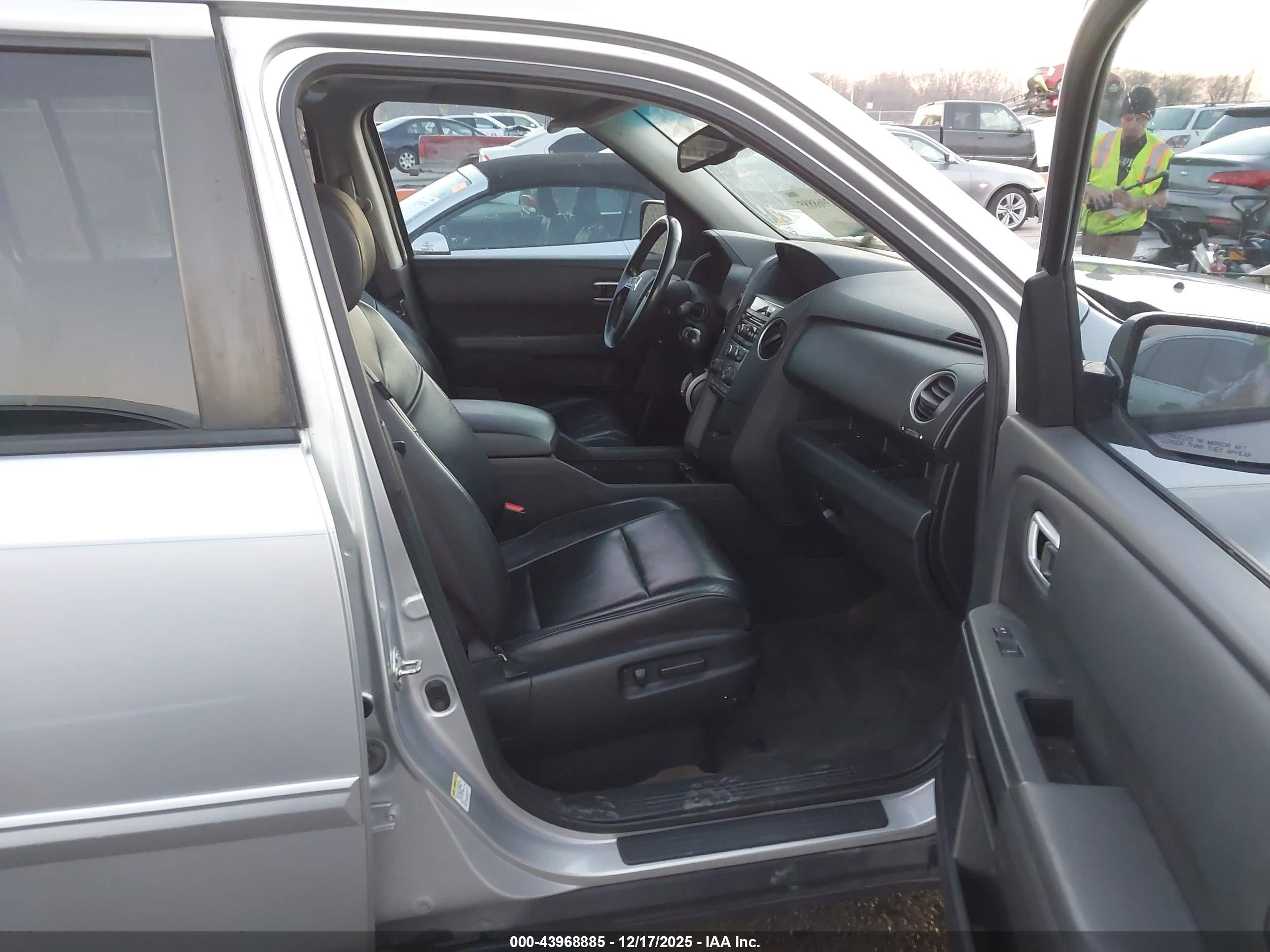 HONDA PILOT image 5