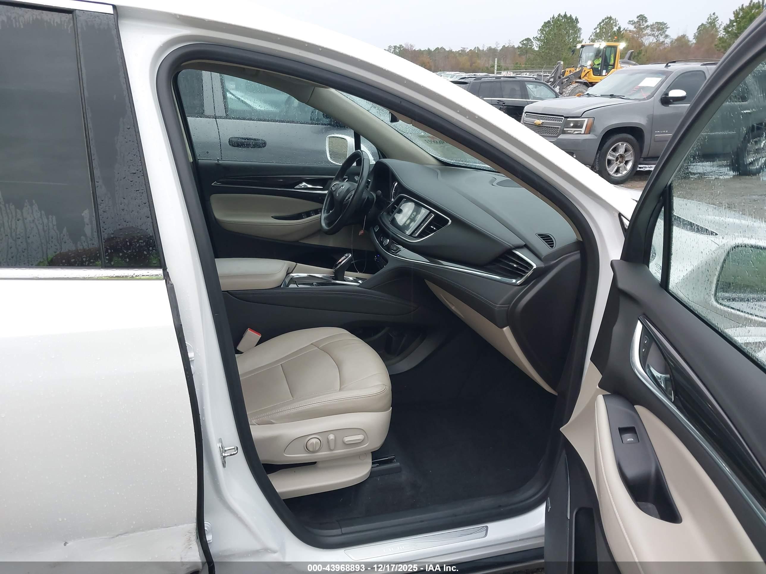 BUICK ENCLAVE image 5