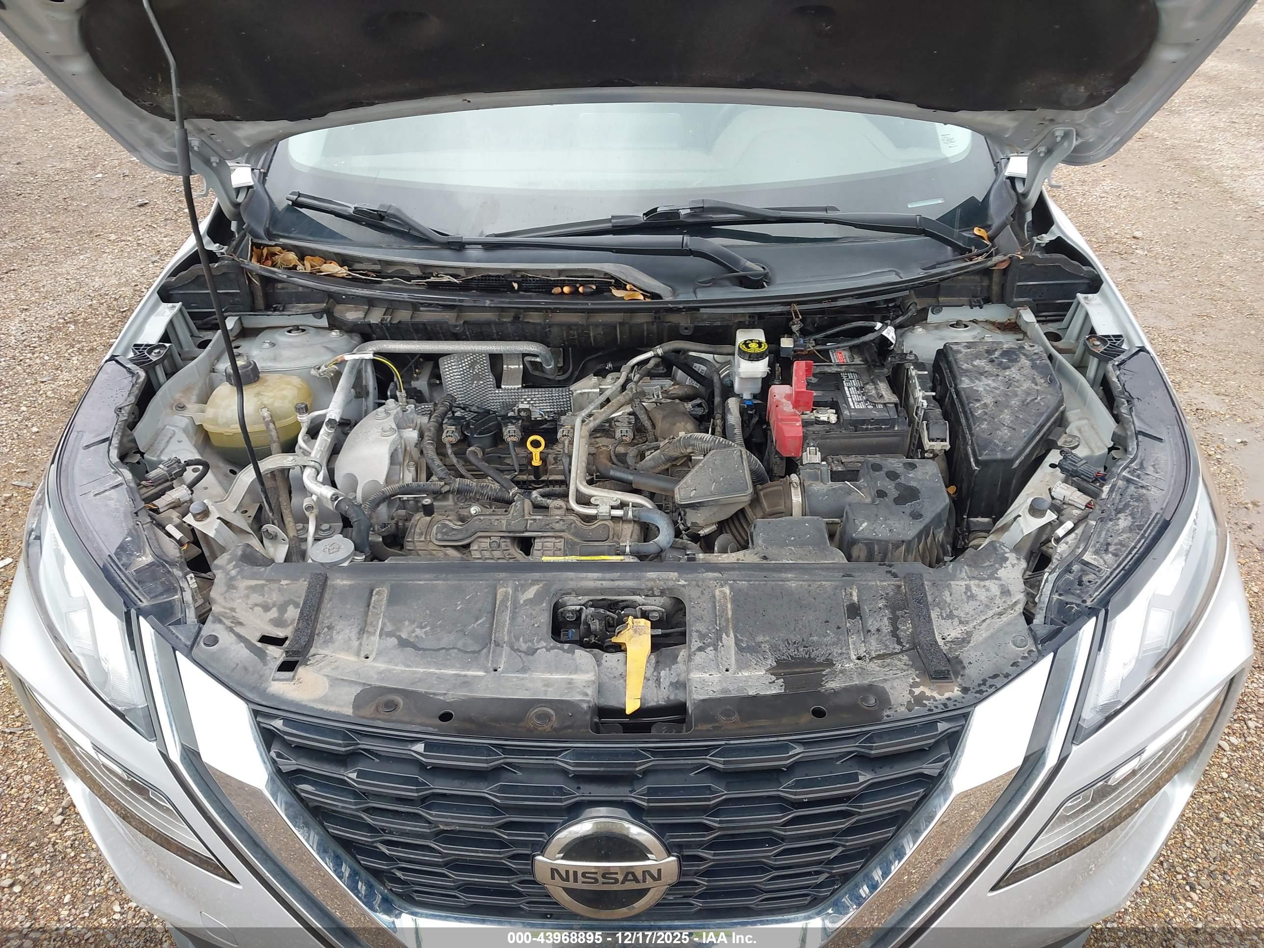 NISSAN ROGUE image 10