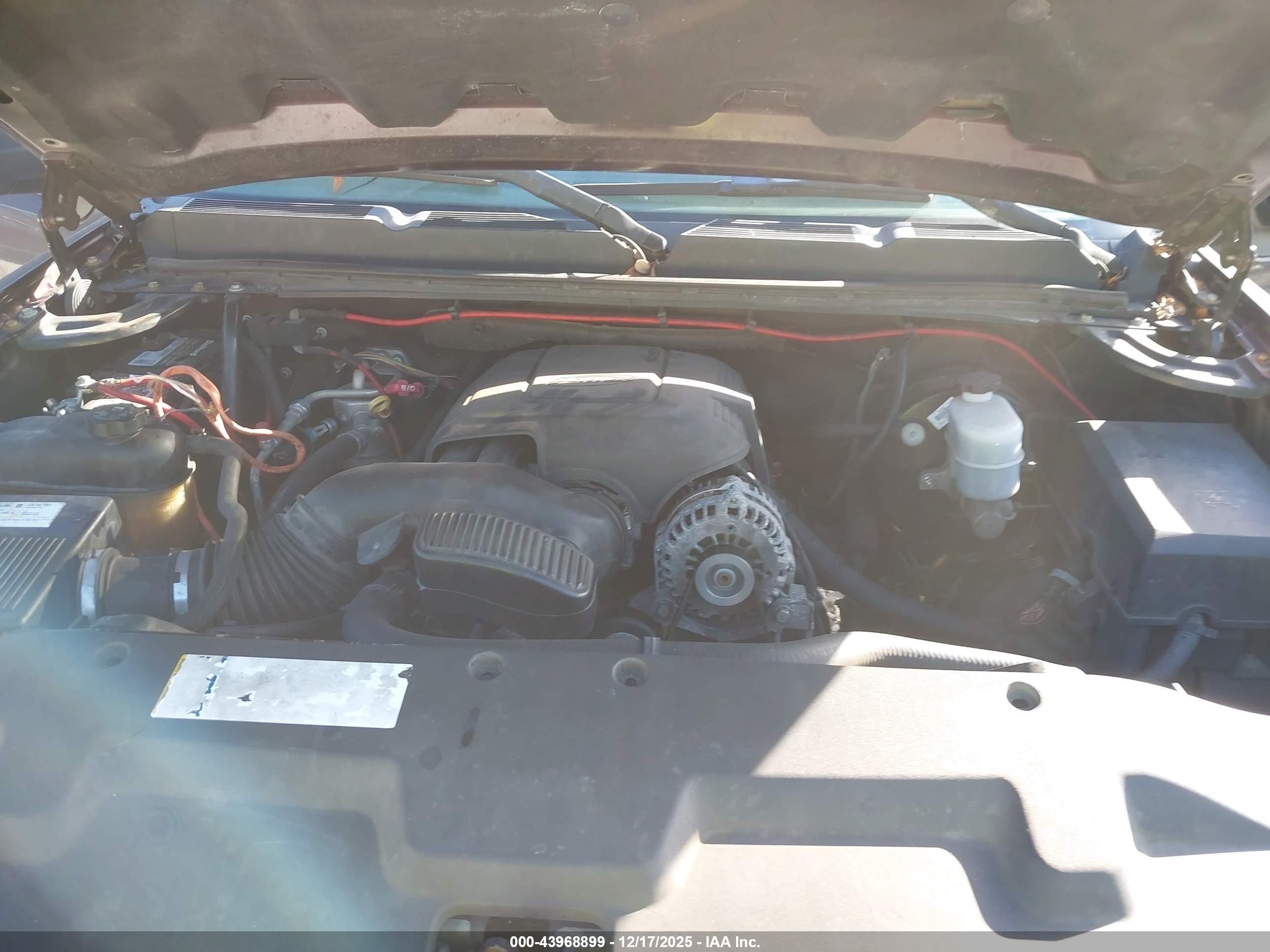 CHEVROLET SILVERADO image 10
