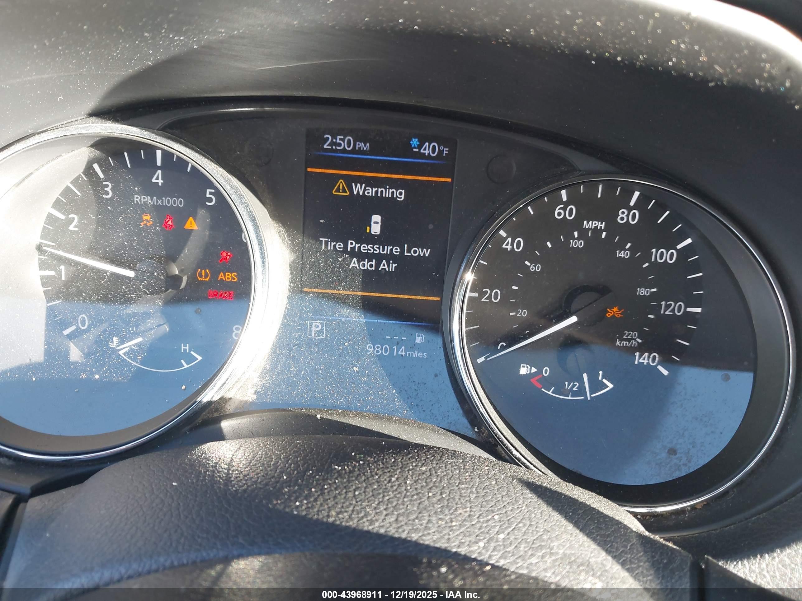NISSAN ROGUE image 7