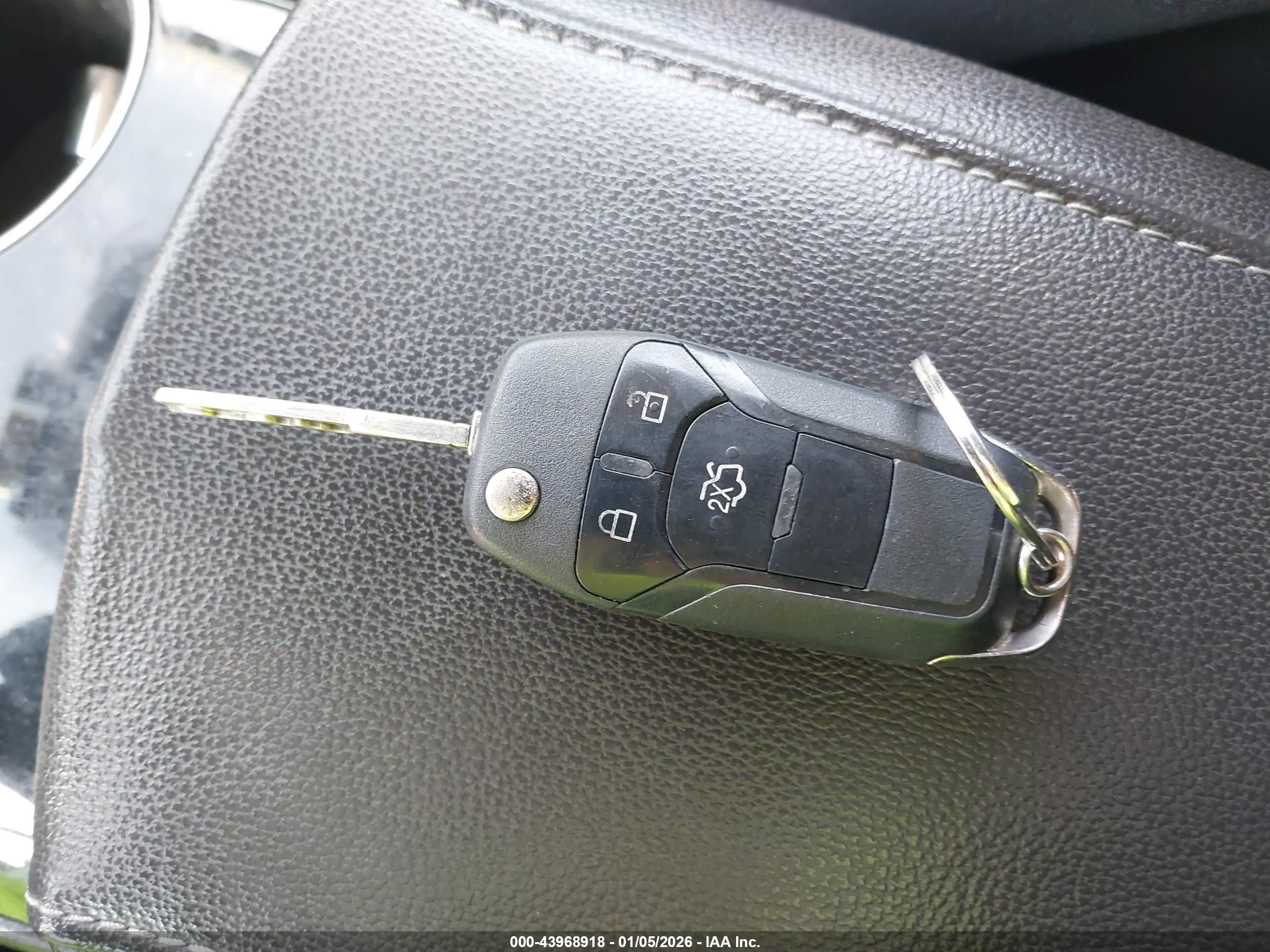 FORD FUSION image 11
