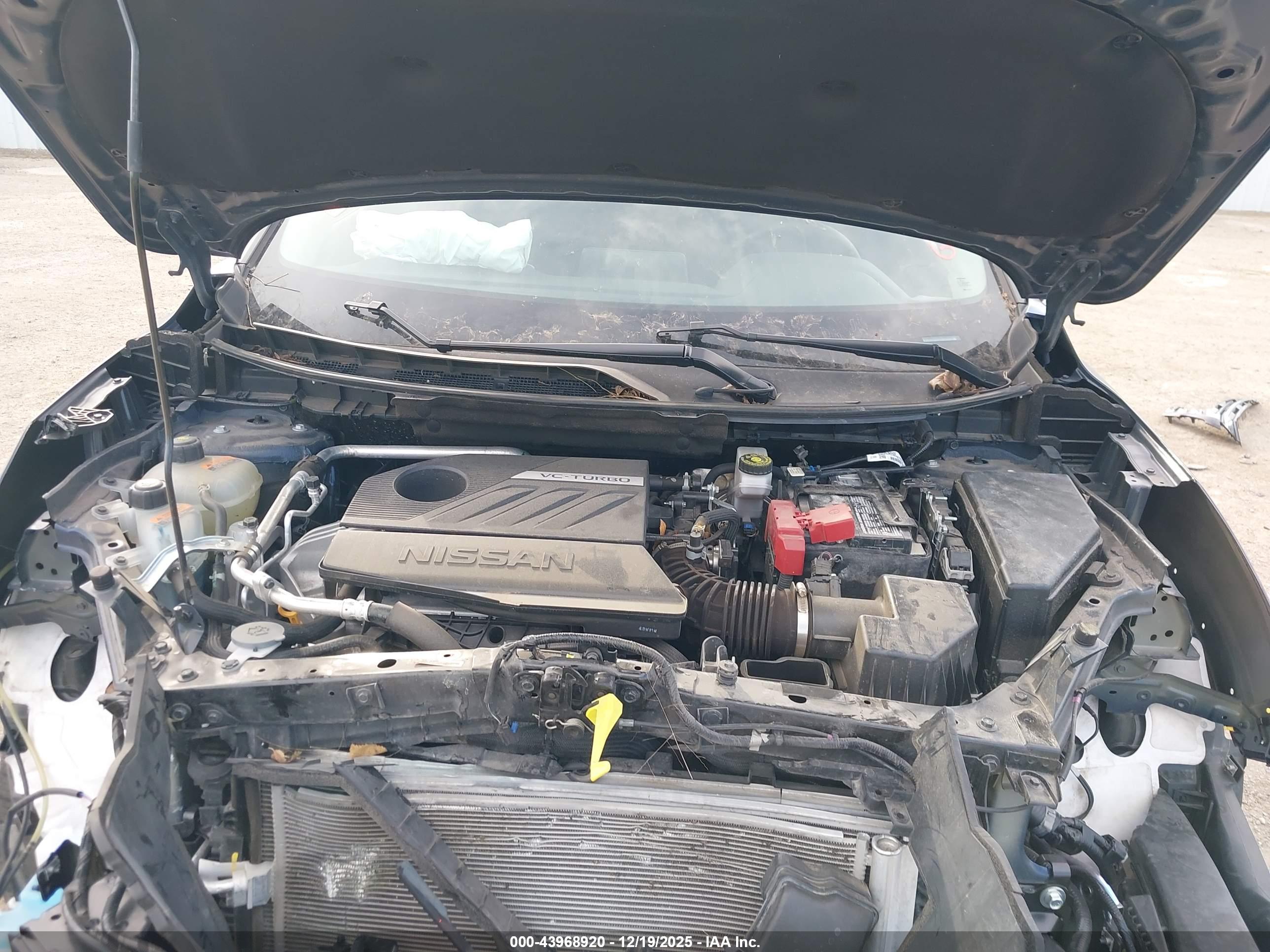 NISSAN ROGUE image 10