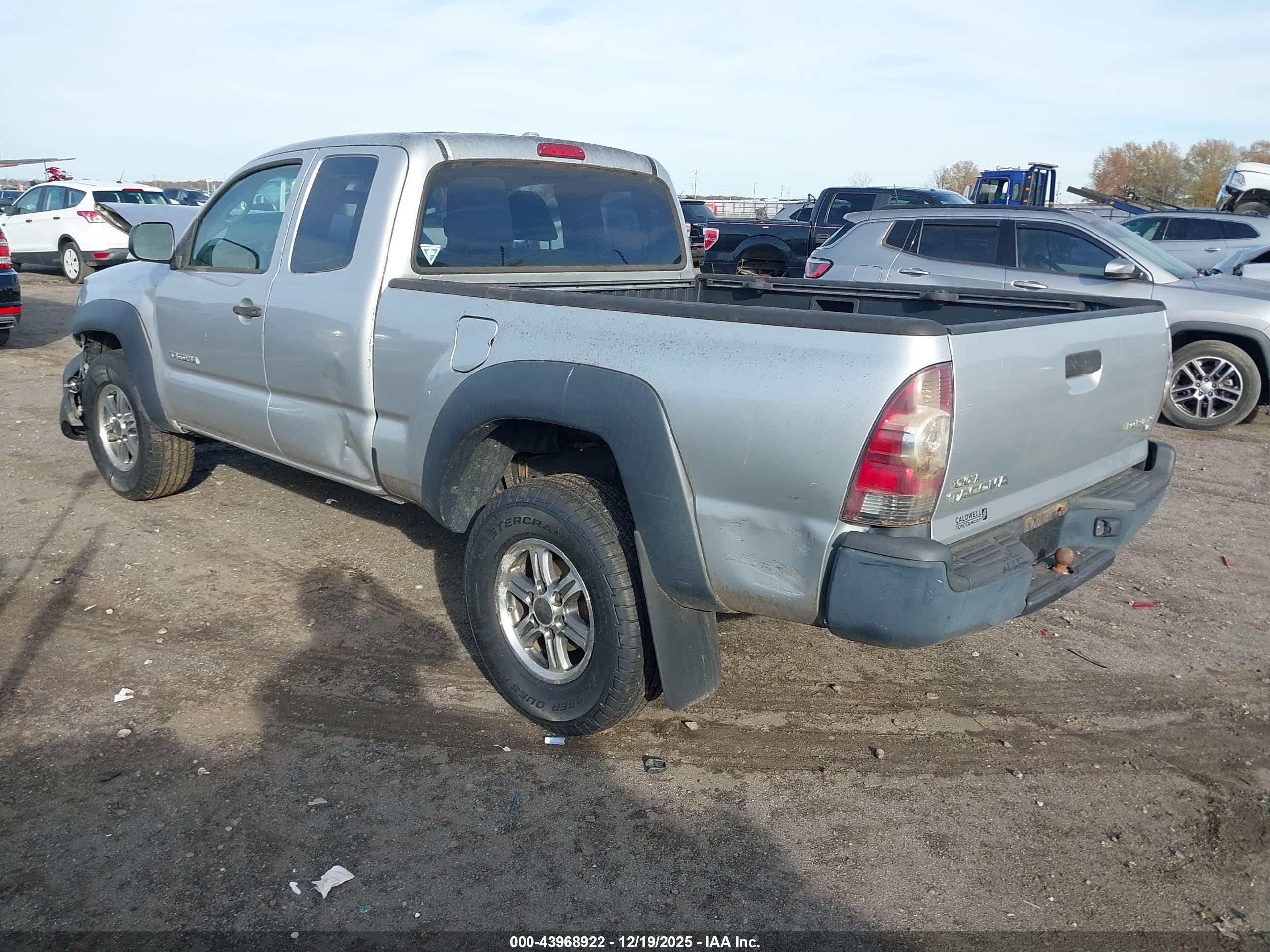 TOYOTA TACOMA image 3