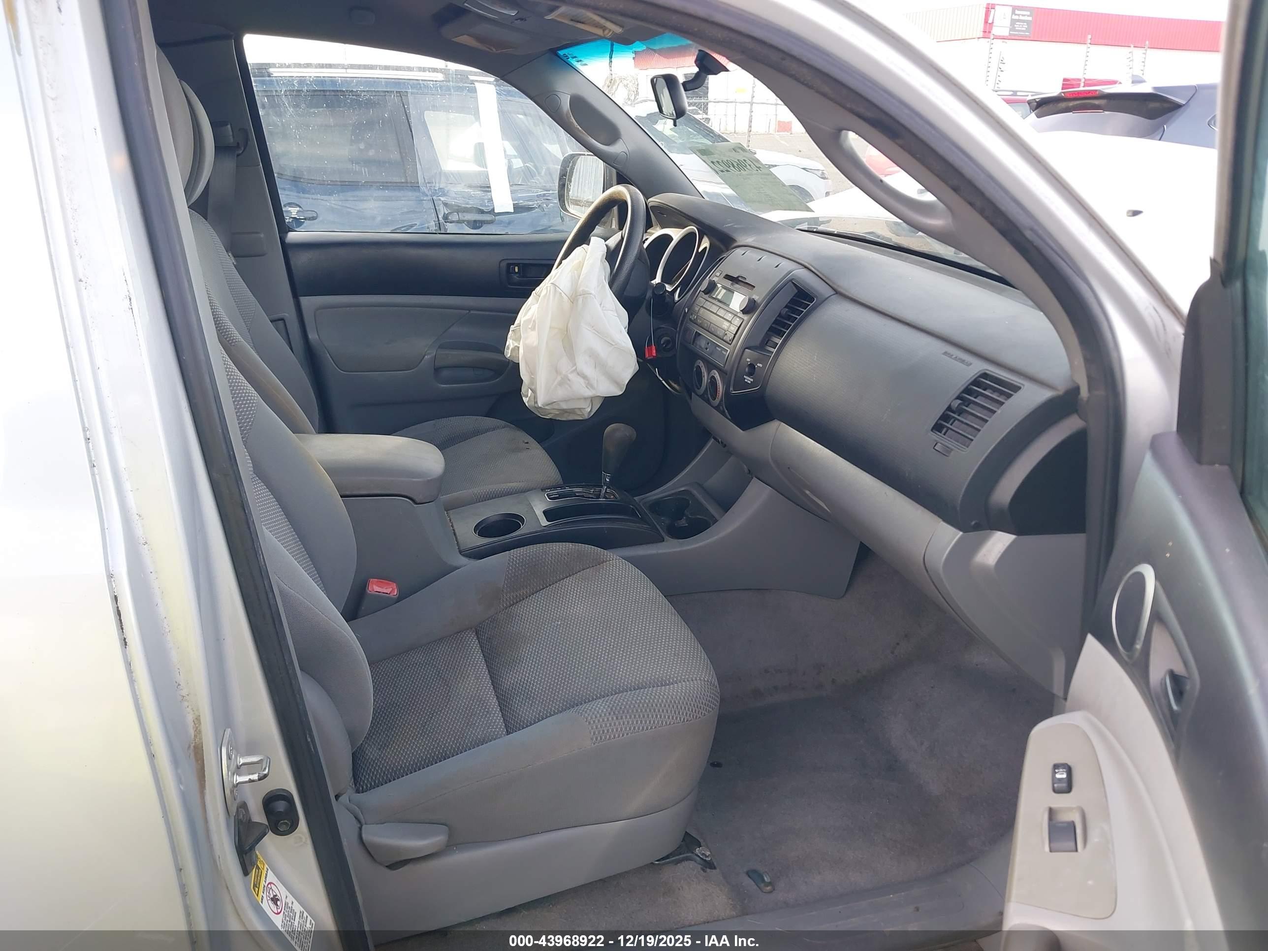 TOYOTA TACOMA image 5