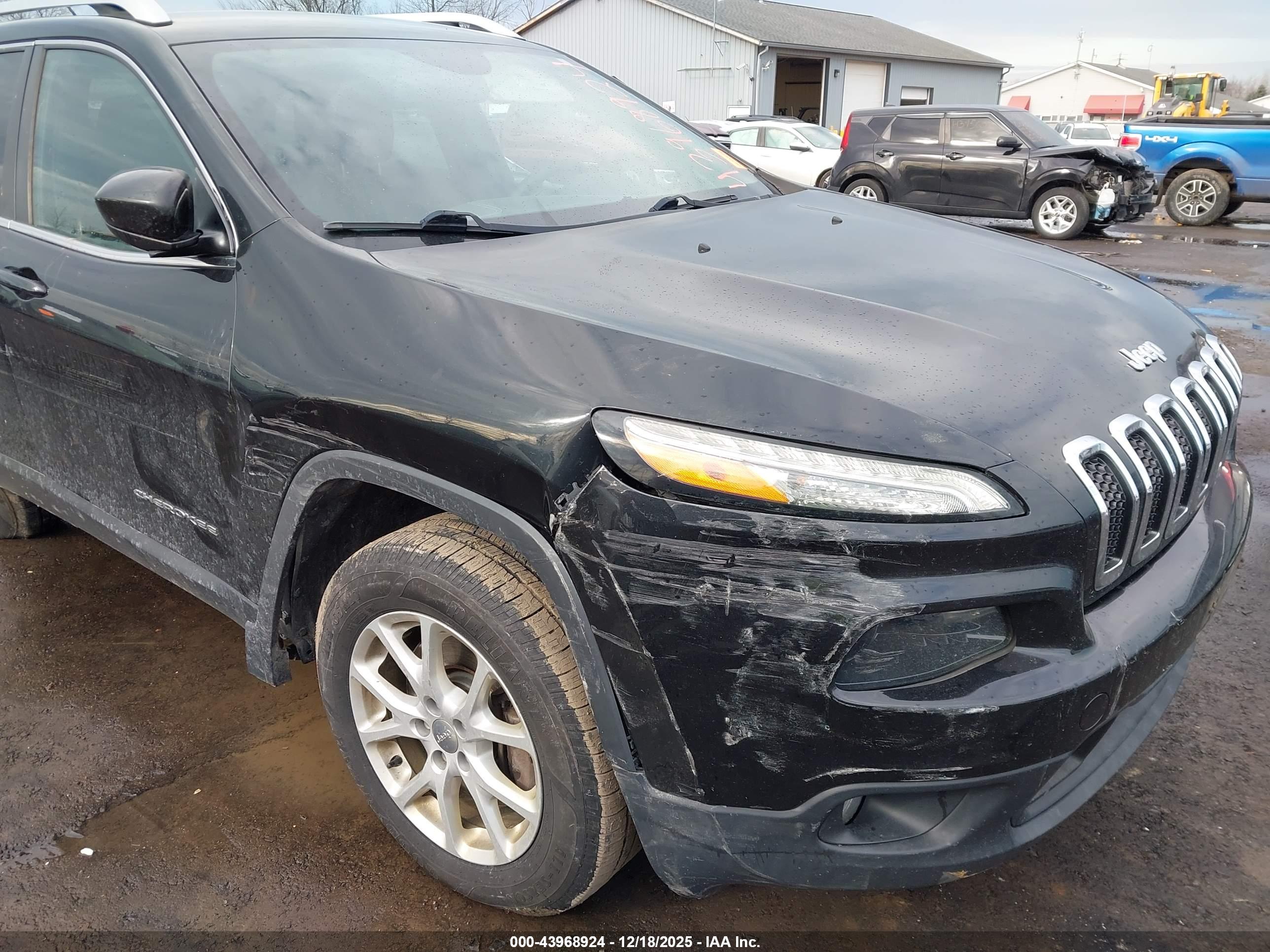 JEEP CHEROKEE image 6