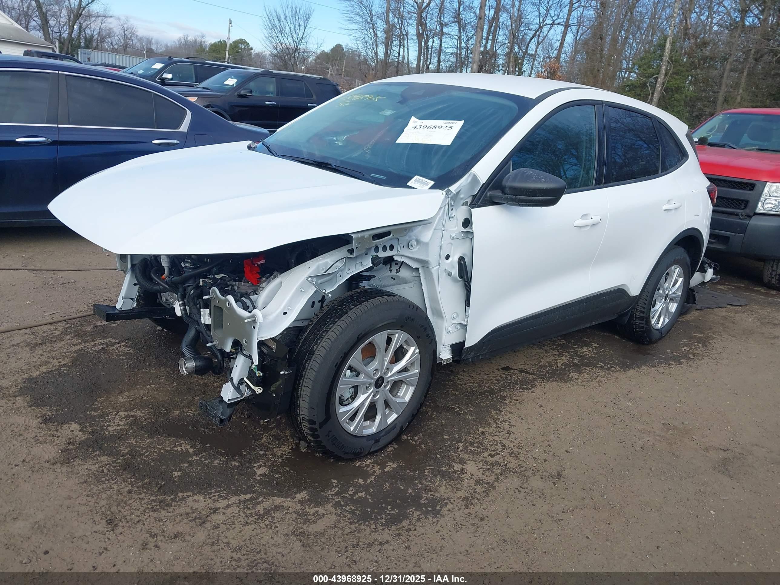 FORD ESCAPE image 2