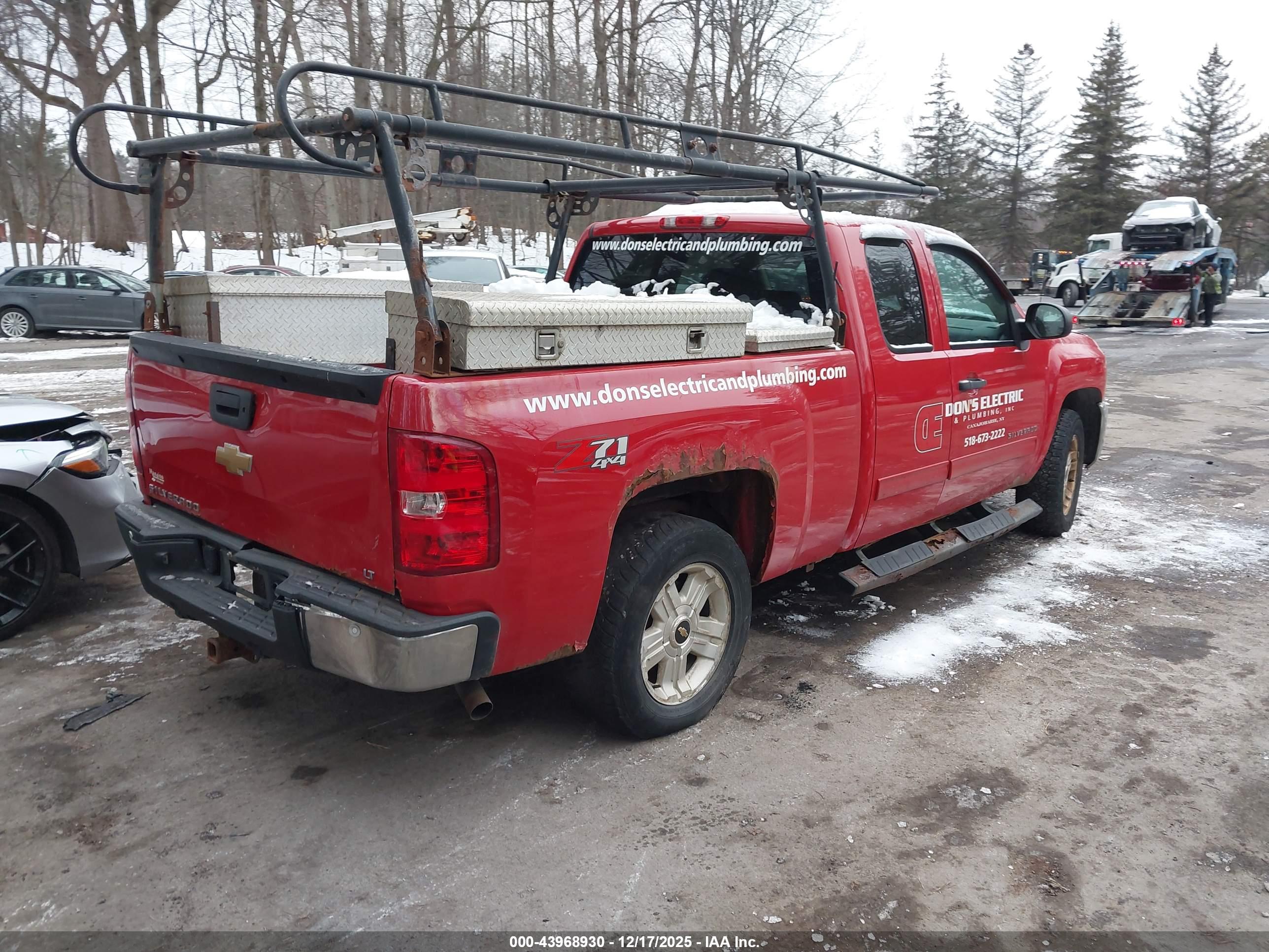CHEVROLET SILVERADO image 4