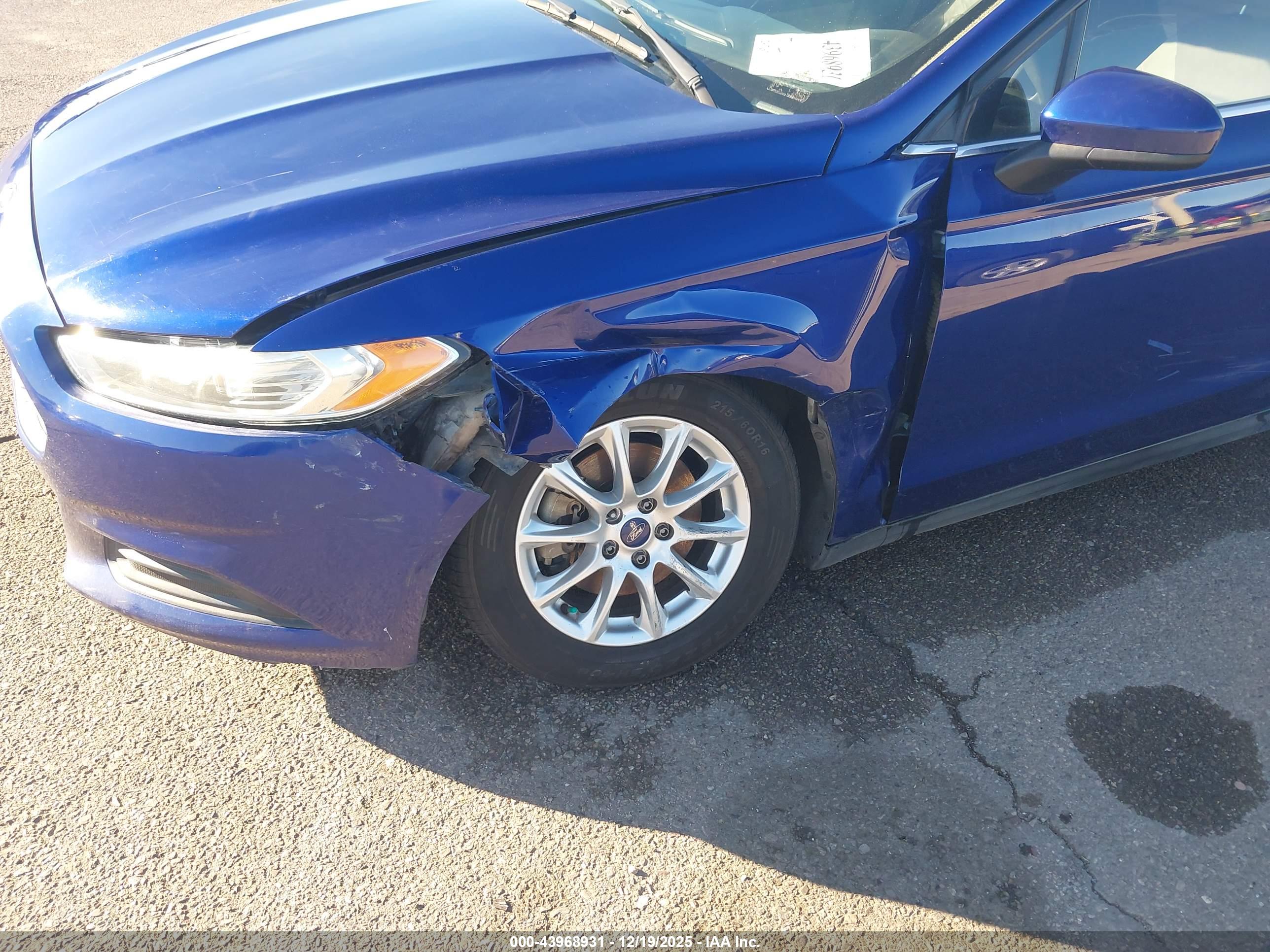 FORD FUSION image 6