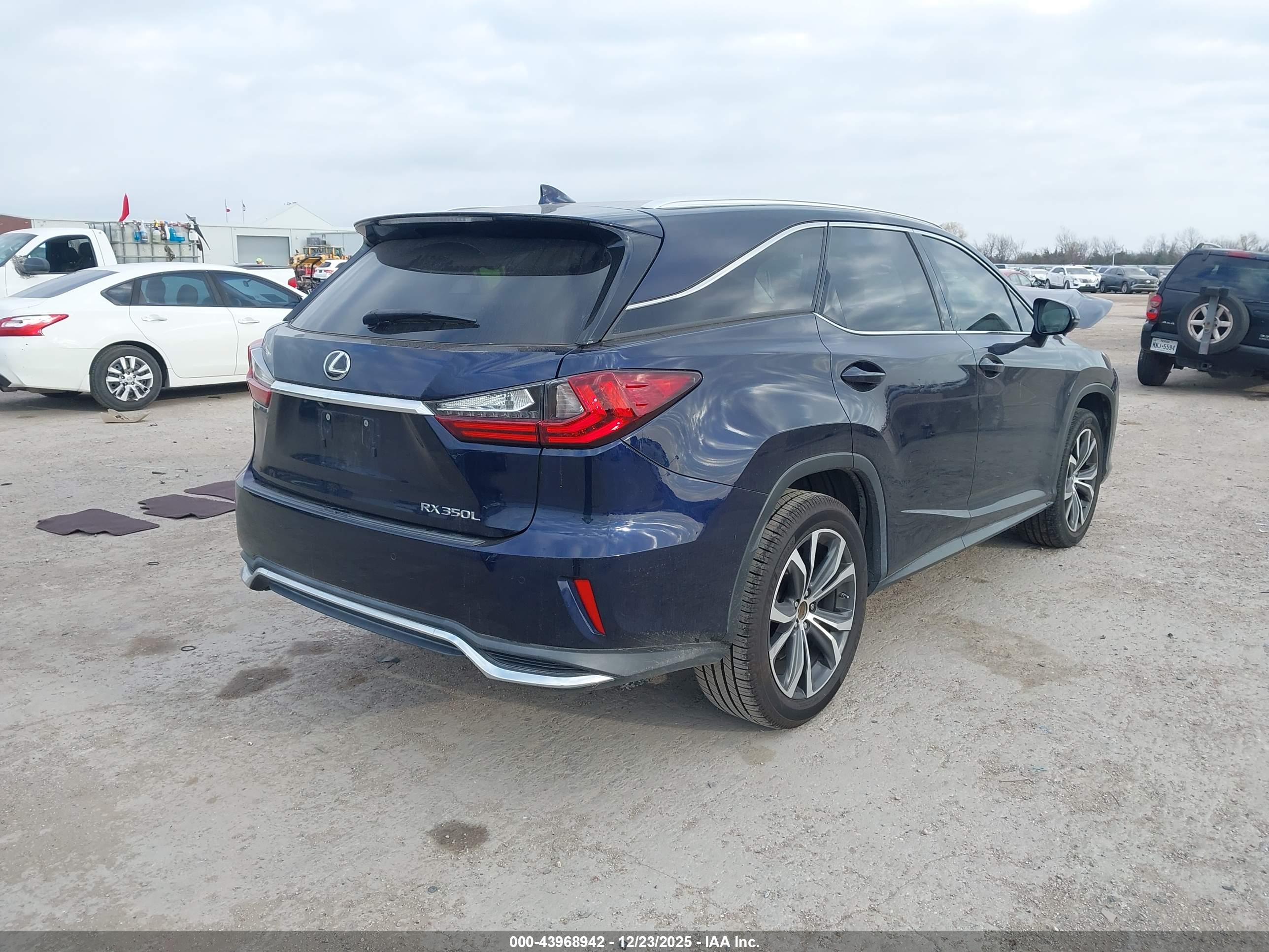 LEXUS RX image 4
